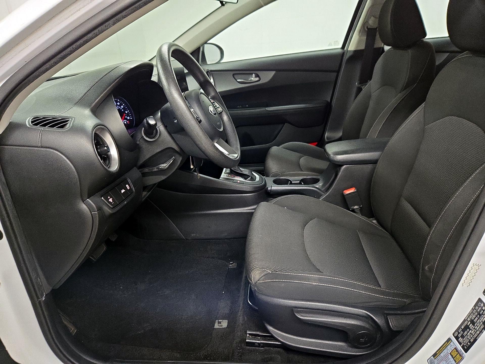 Thumbnail: 2021 Kia Forte - 11