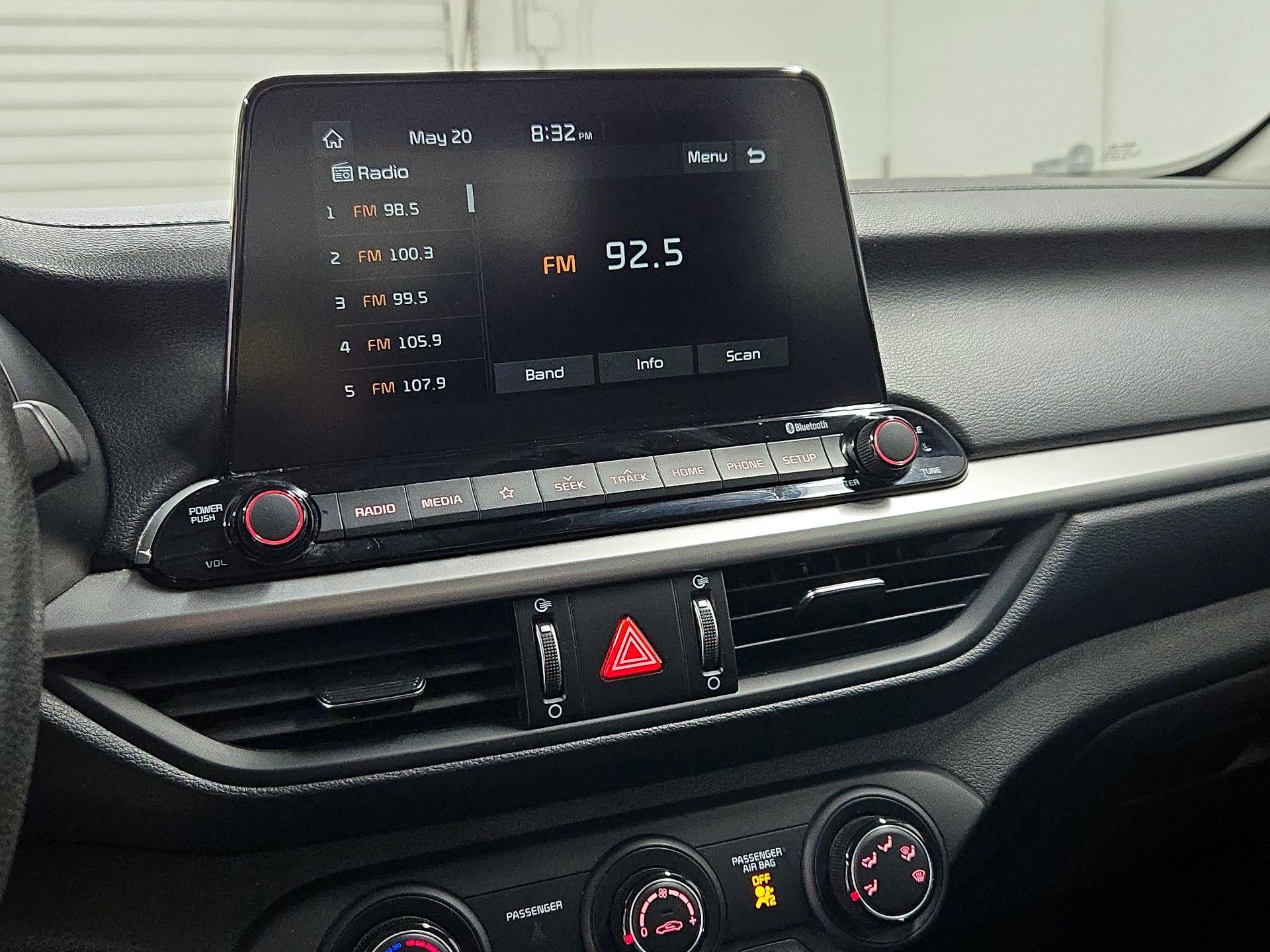 Thumbnail: 2021 Kia Forte - 15