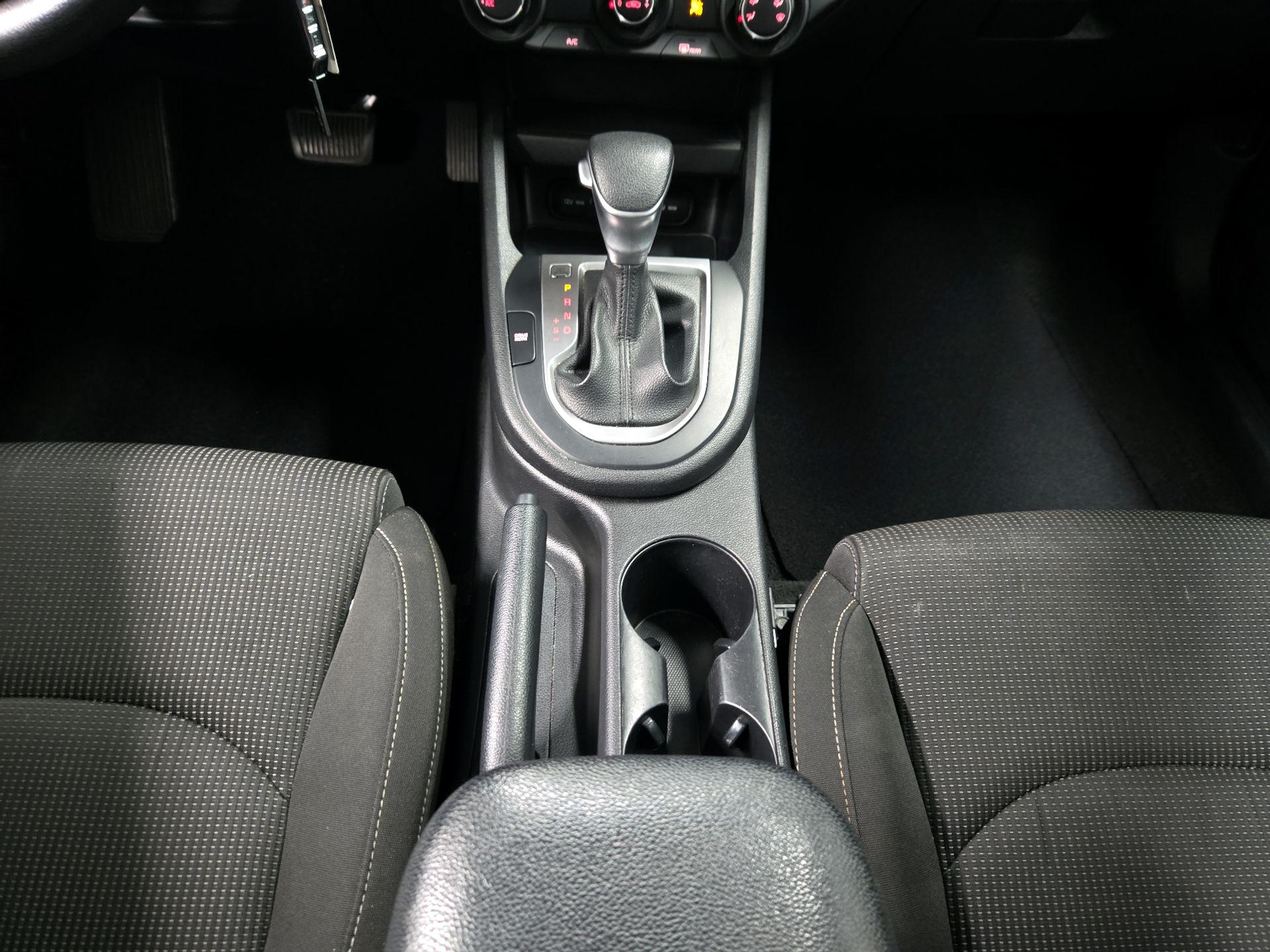 Thumbnail: 2021 Kia Forte - 17