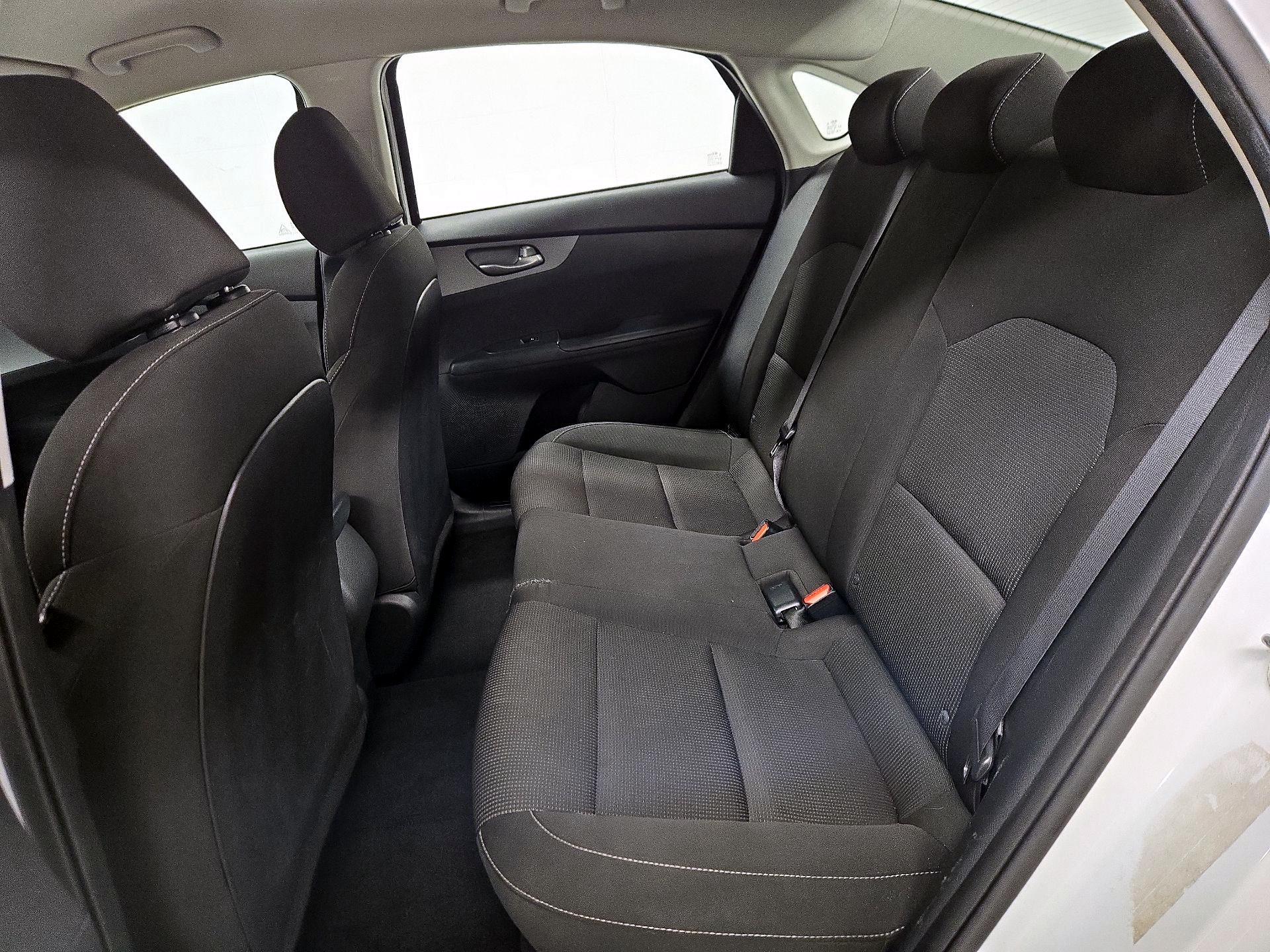 Thumbnail: 2021 Kia Forte - 19