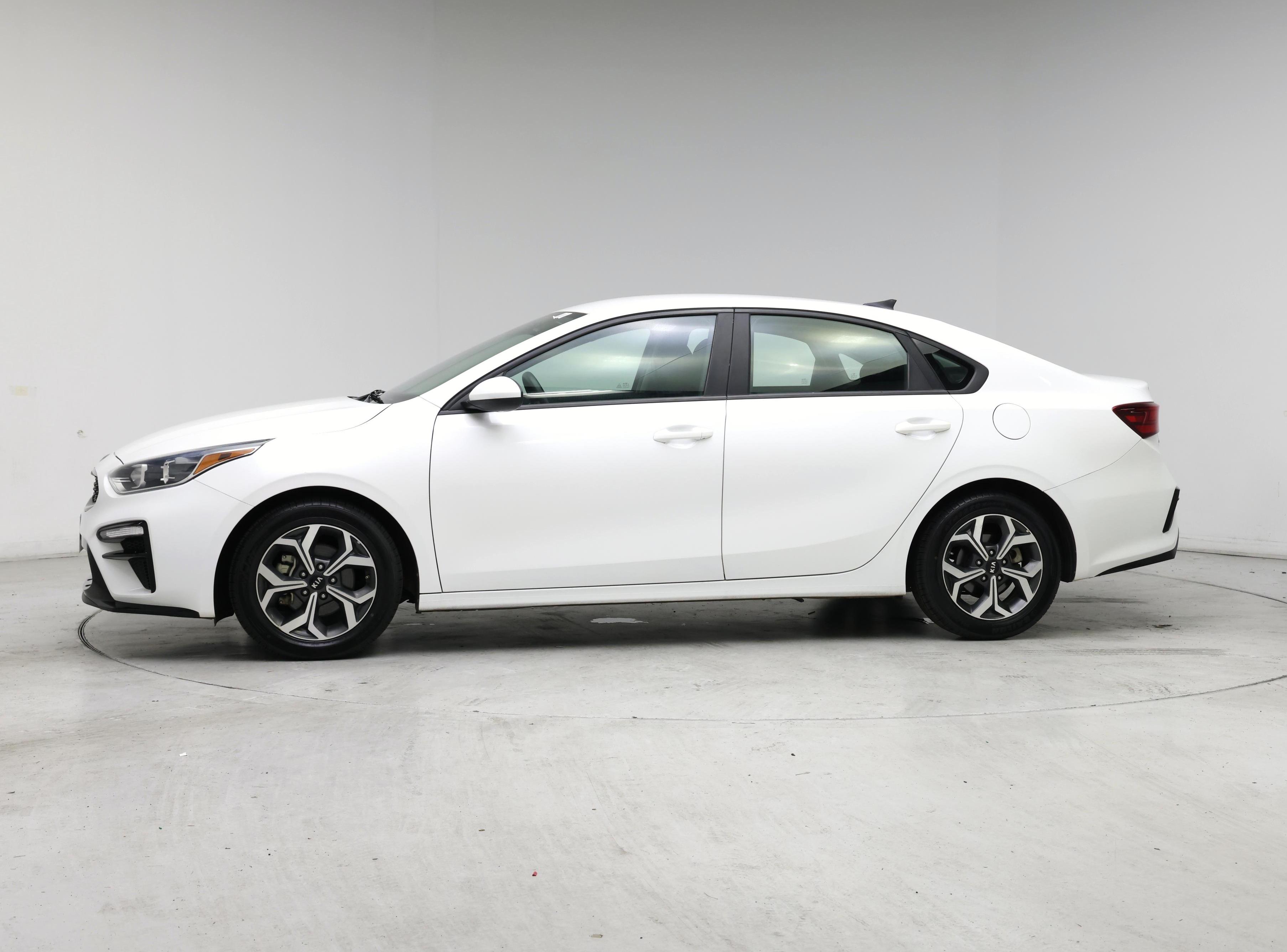 Thumbnail: 2021 Kia Forte - 3