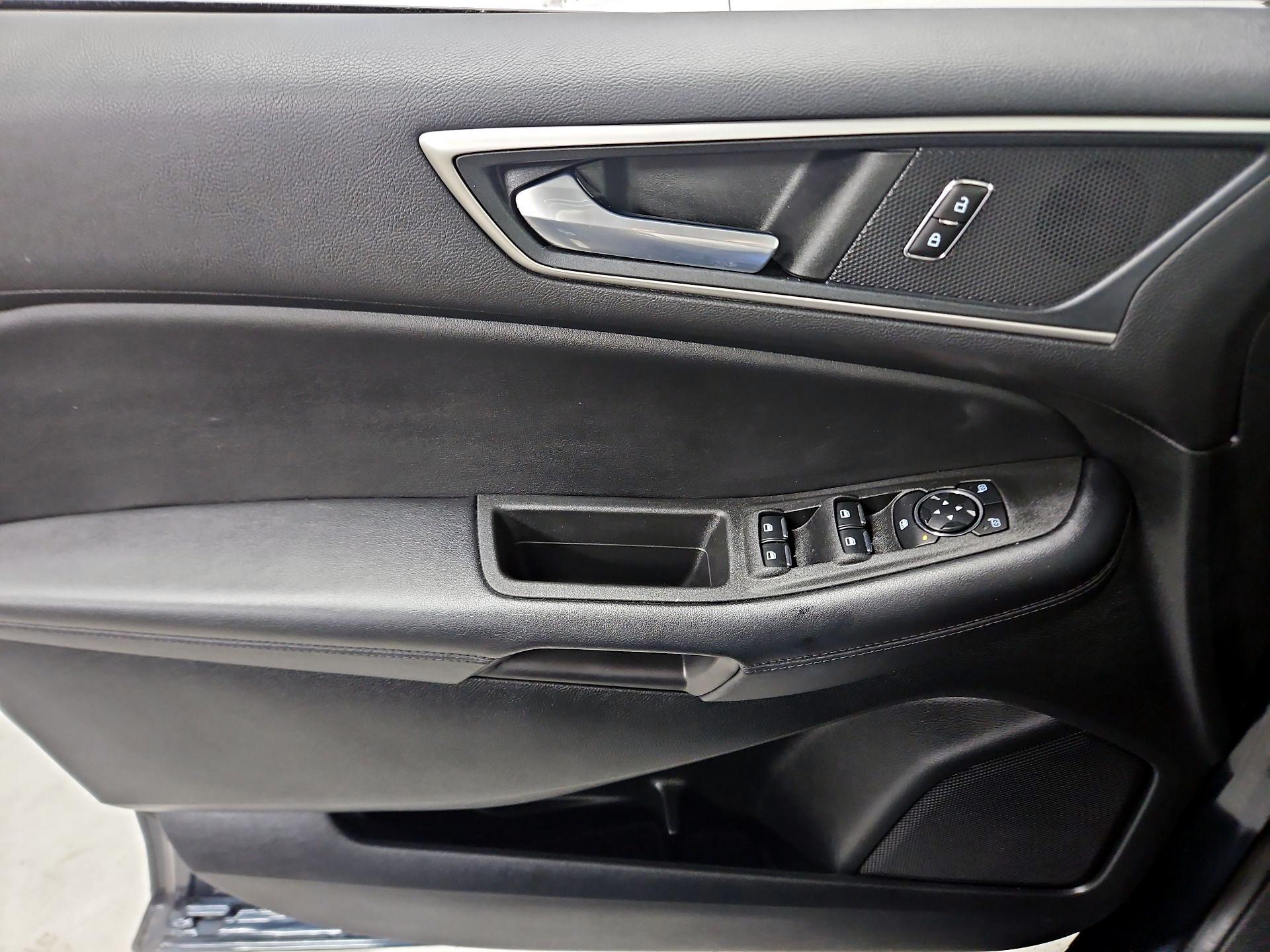 Thumbnail: 2023 Ford Edge - 12