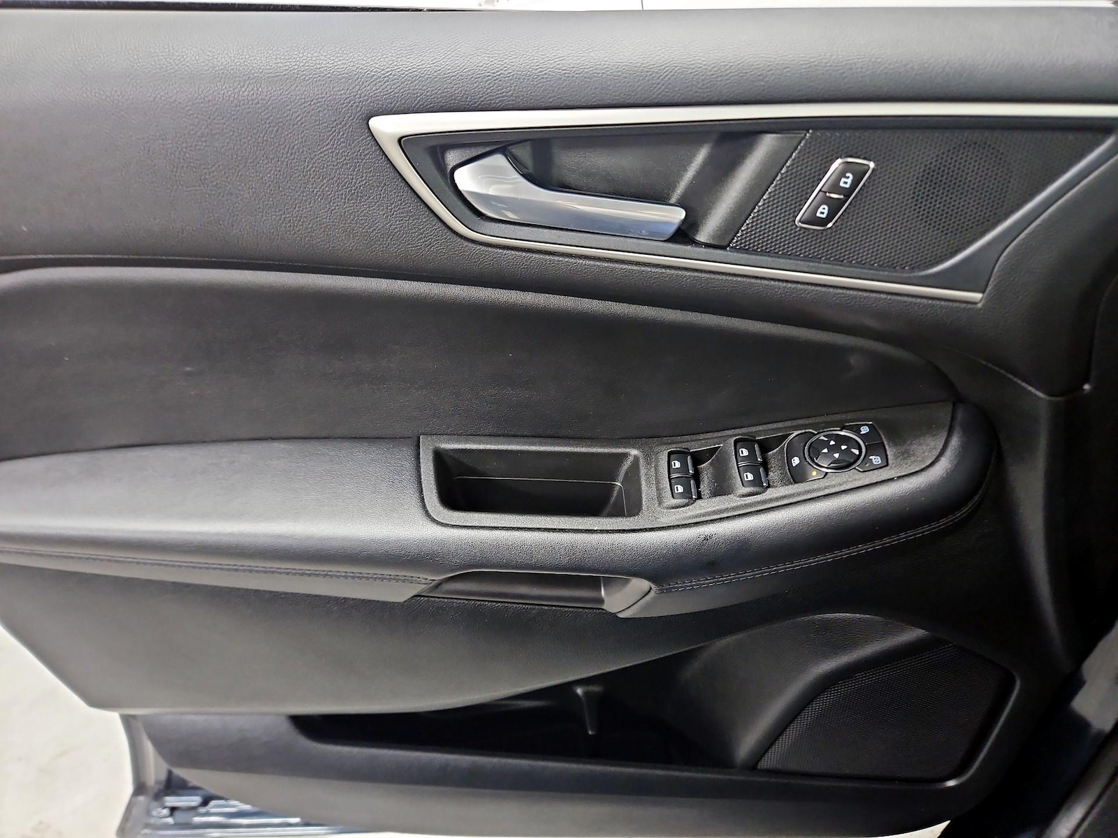 2023 Ford Edge SEL - Photo 13