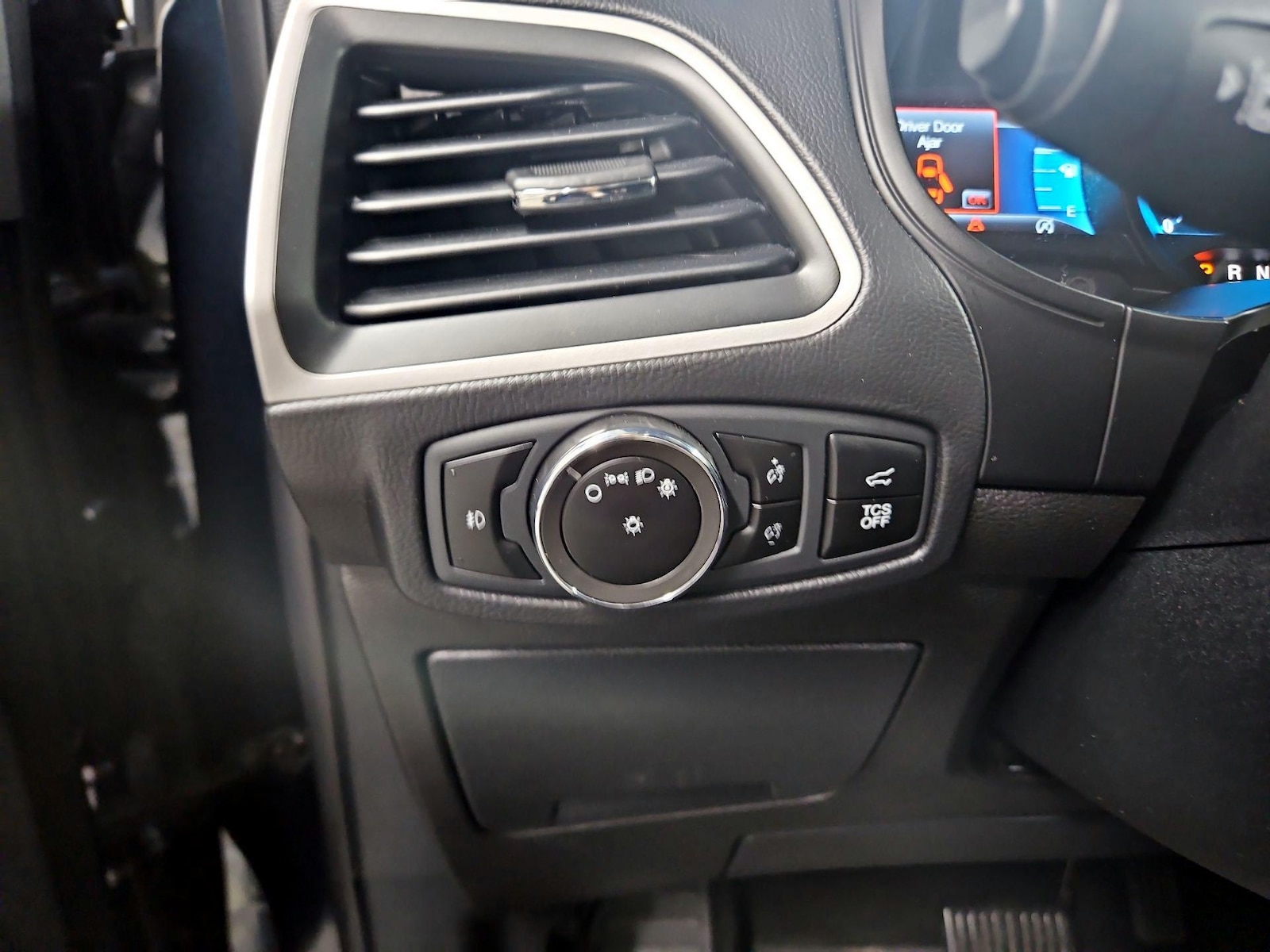2023 Ford Edge SEL - Photo 14
