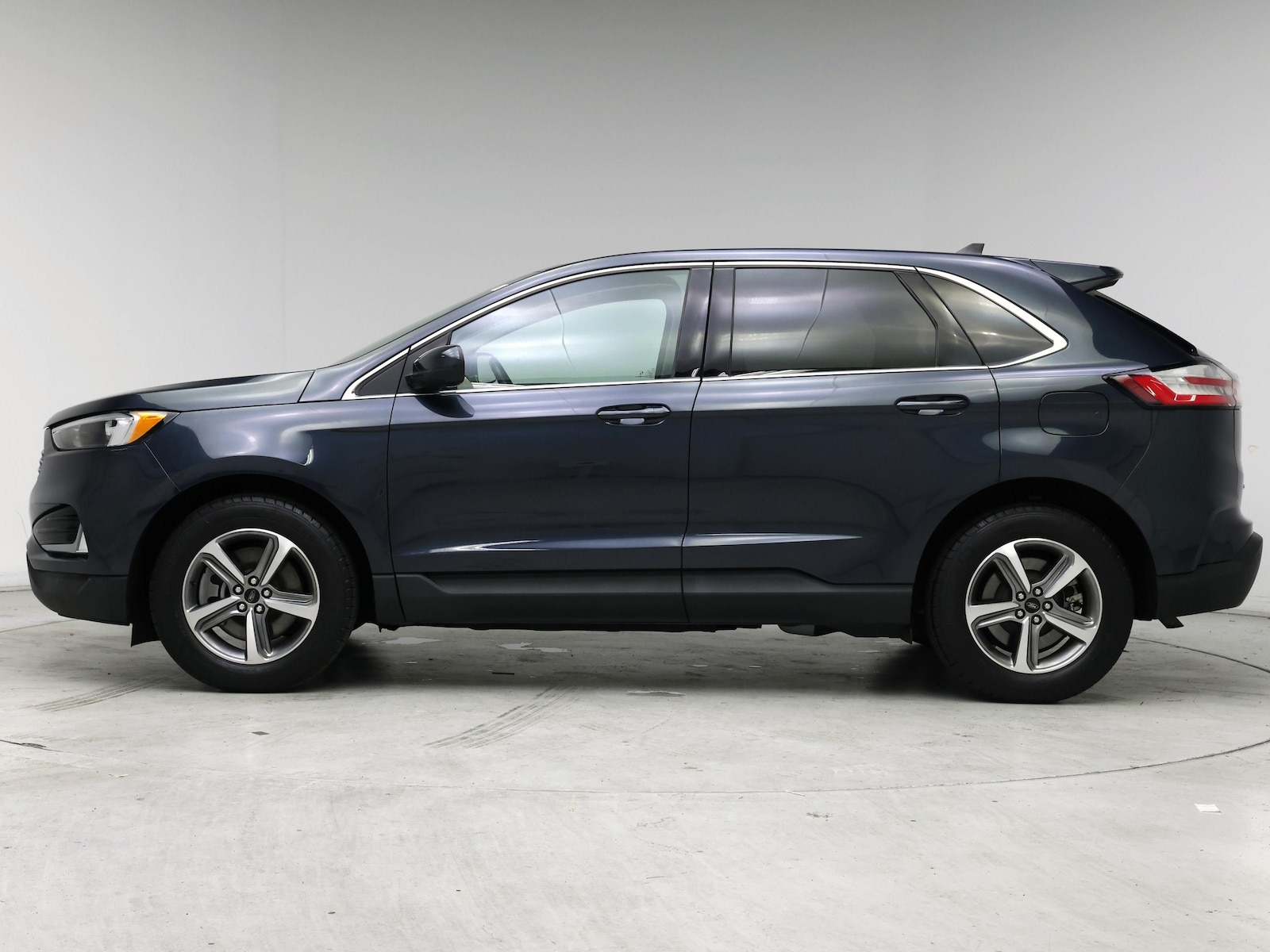 2023 Ford Edge SEL - Photo 4
