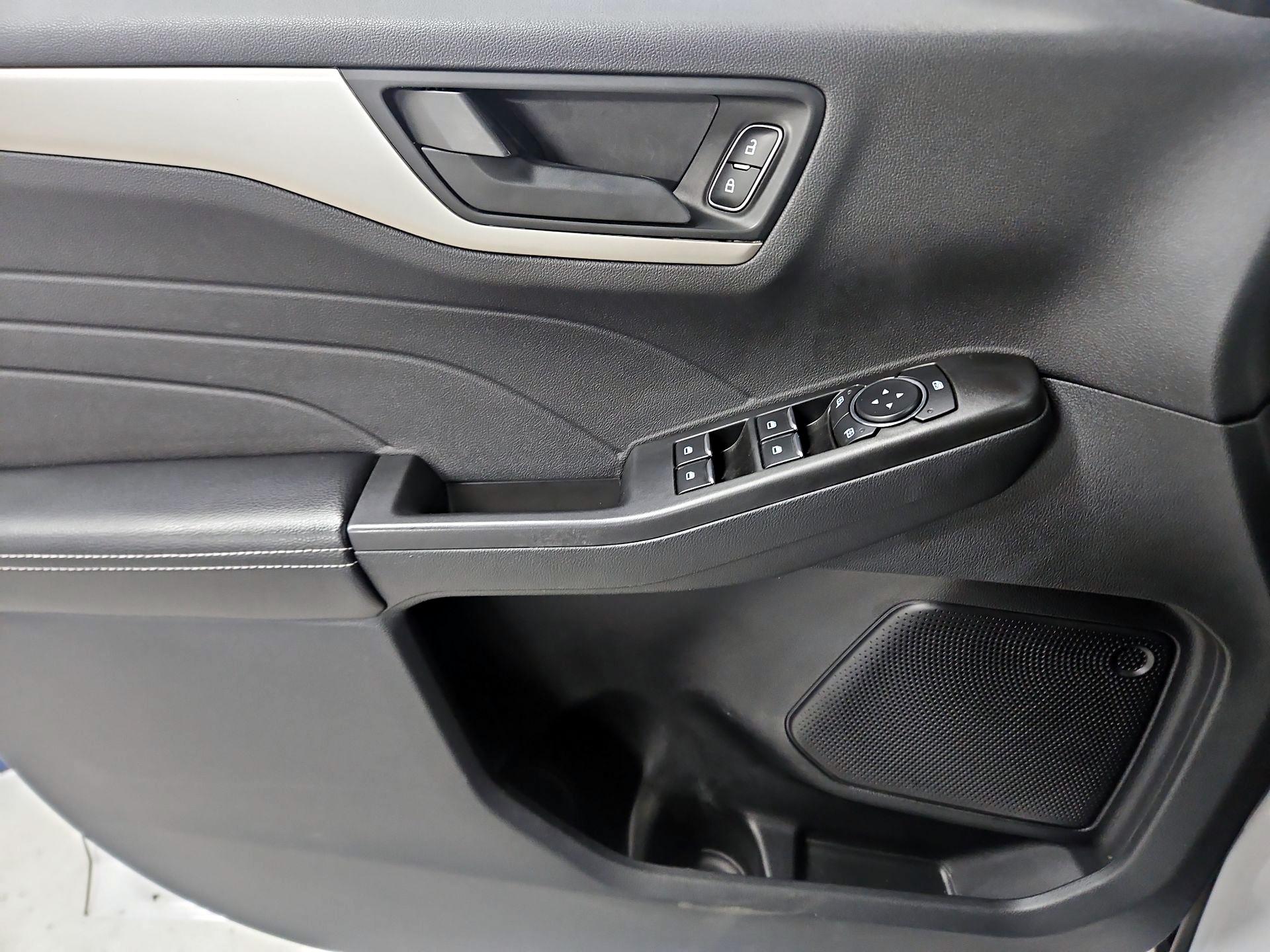 Thumbnail: 2022 Ford Escape - 12