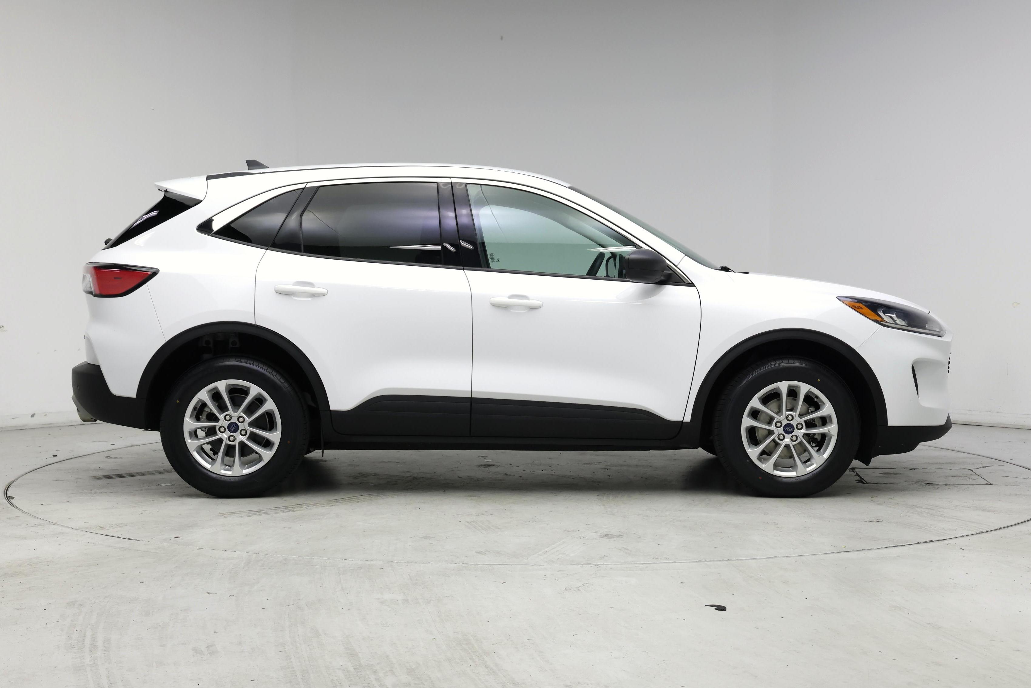 Thumbnail: 2022 Ford Escape - 7