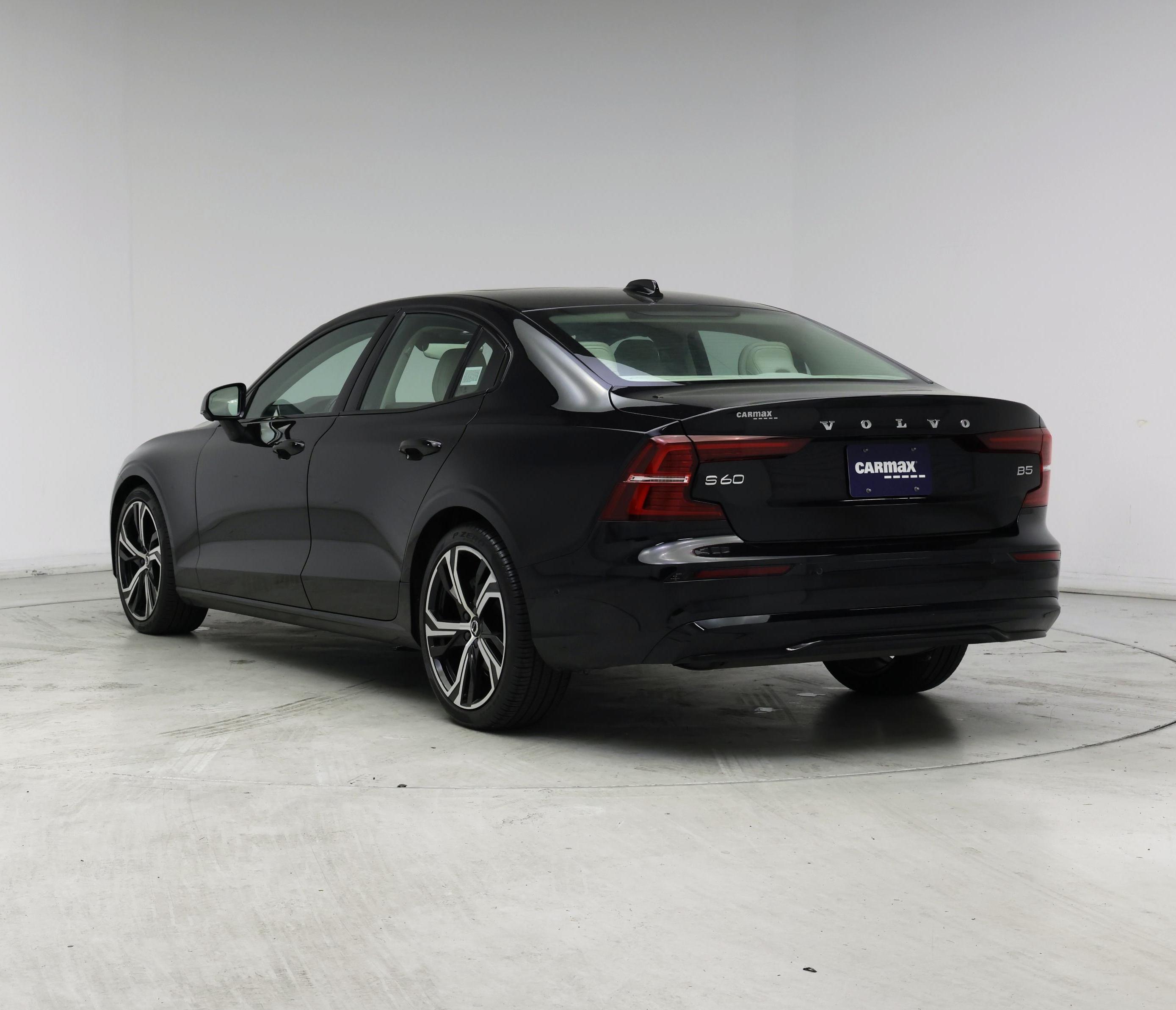 Thumbnail: 2025 Volvo S60 - 2