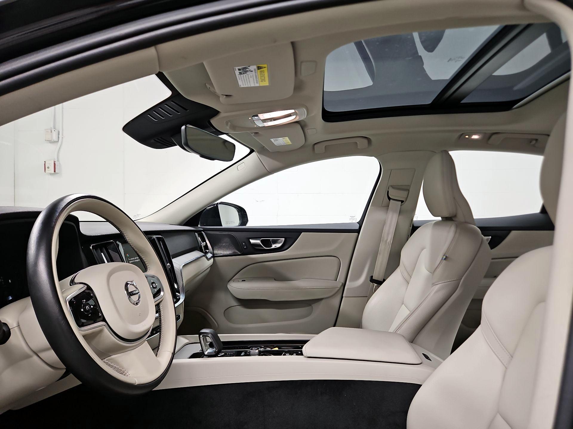 Thumbnail: 2025 Volvo S60 - 19
