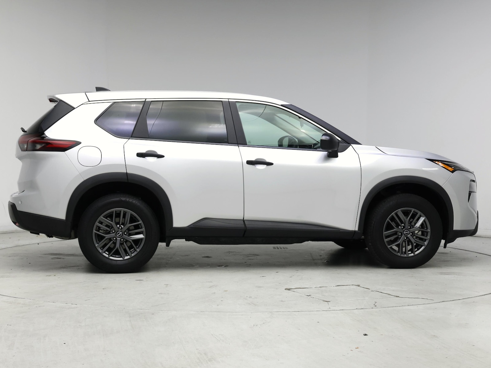 2024 Nissan Rogue S - Photo 8