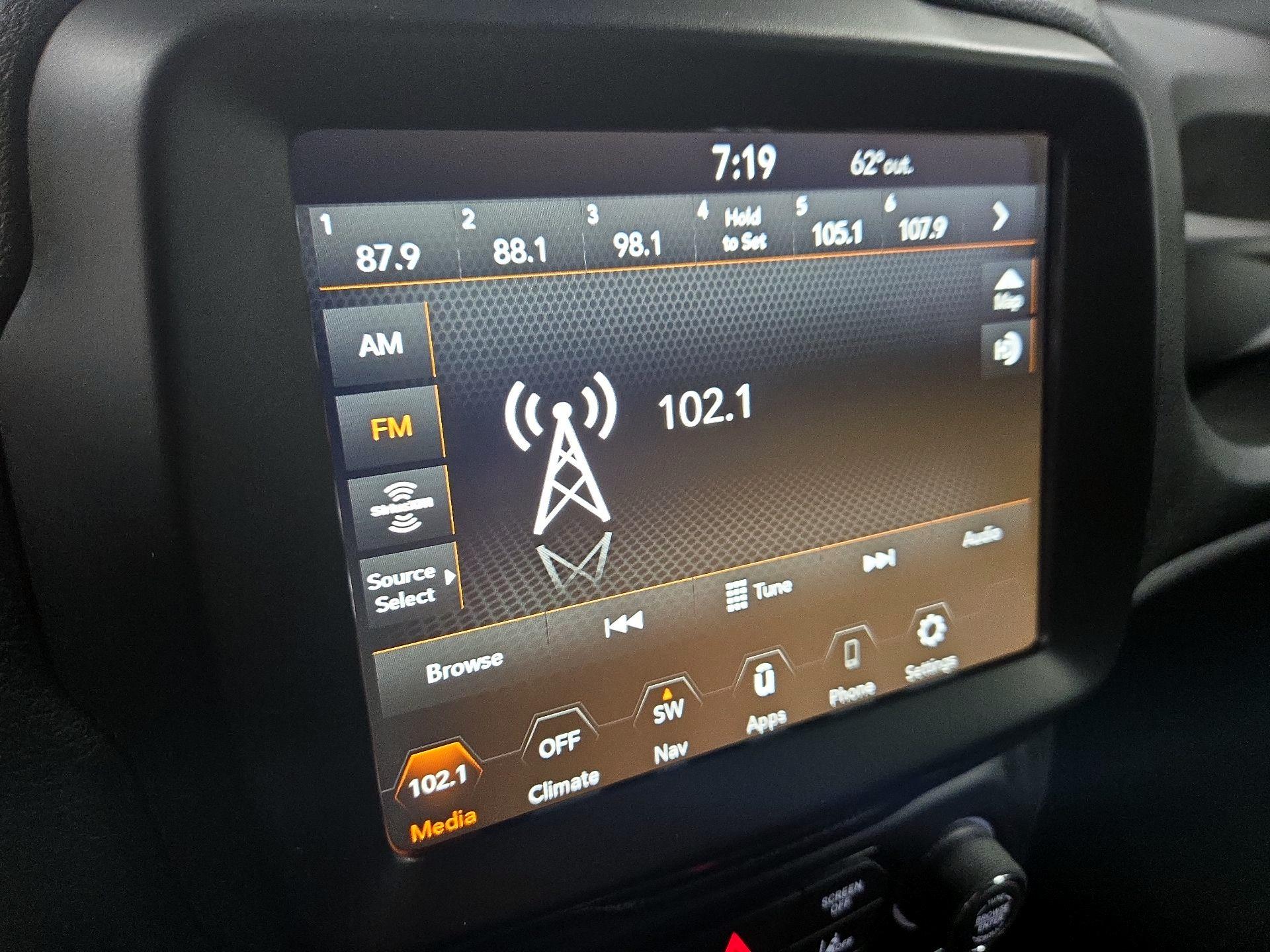 Thumbnail: 2021 Jeep Renegade - 16