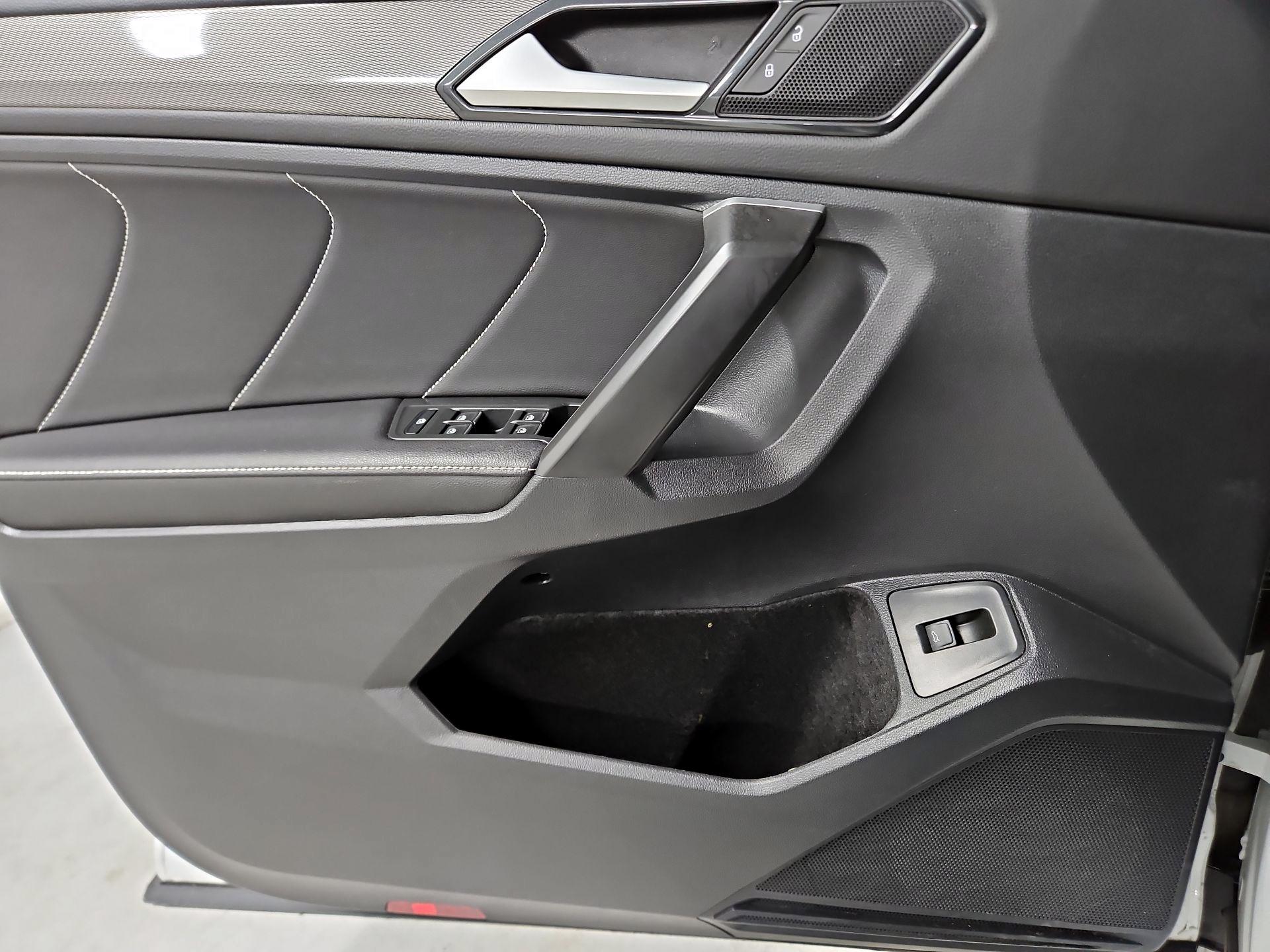 Thumbnail: 2024 Volkswagen Tiguan - 12