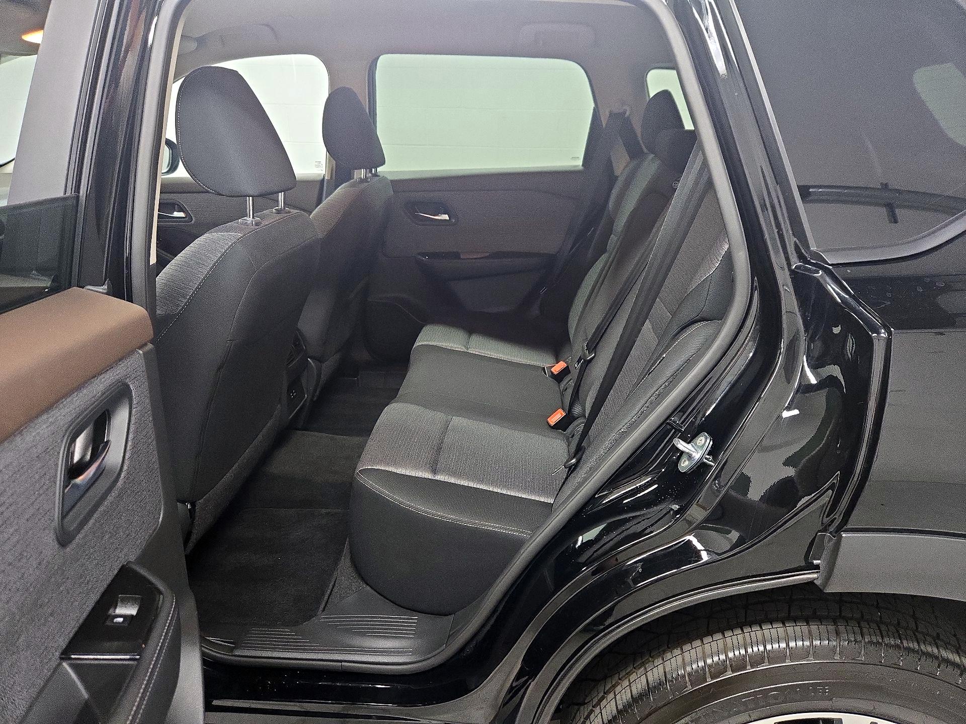 Thumbnail: 2023 Nissan Rogue - 19
