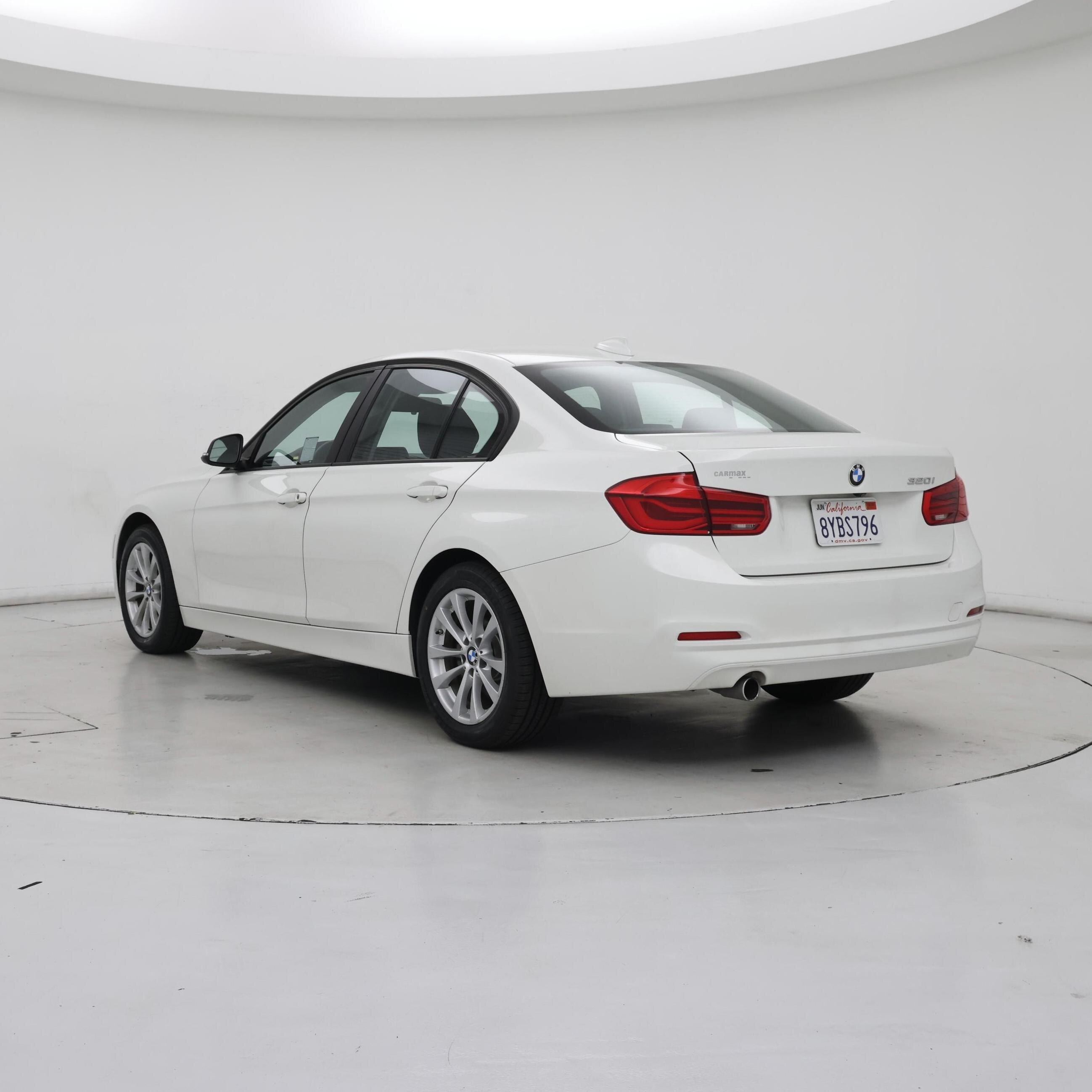 Thumbnail: 2018 BMW 3 Series - 2