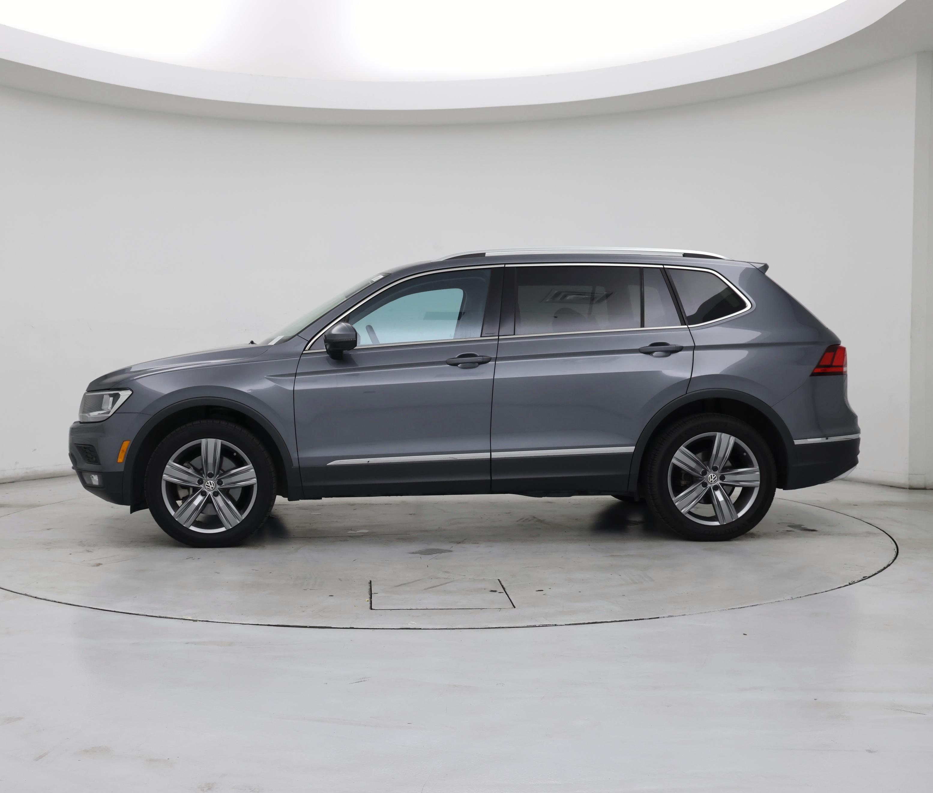 Thumbnail: 2021 Volkswagen Tiguan - 3