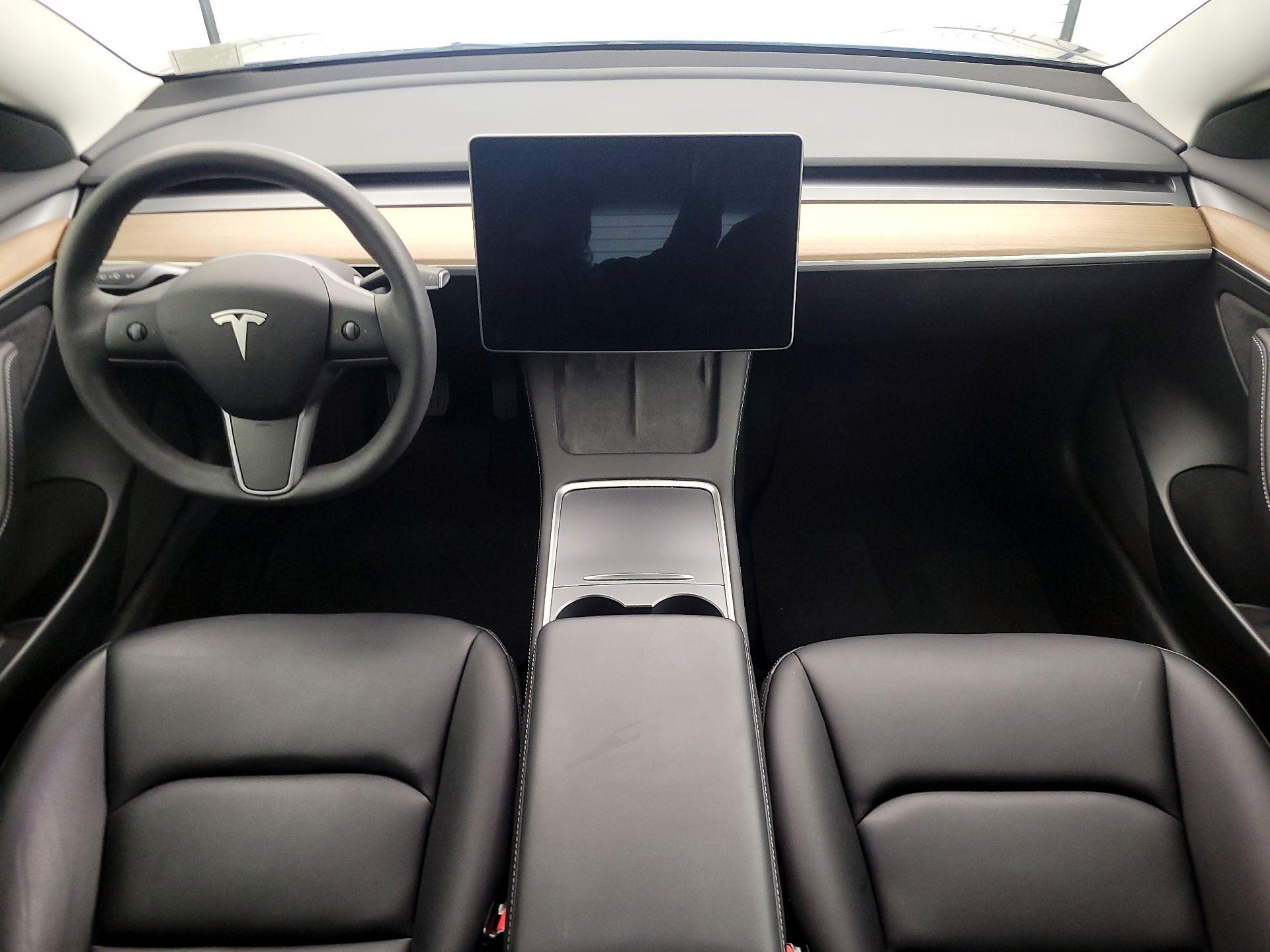 Thumbnail: 2023 Tesla Model 3 - 9