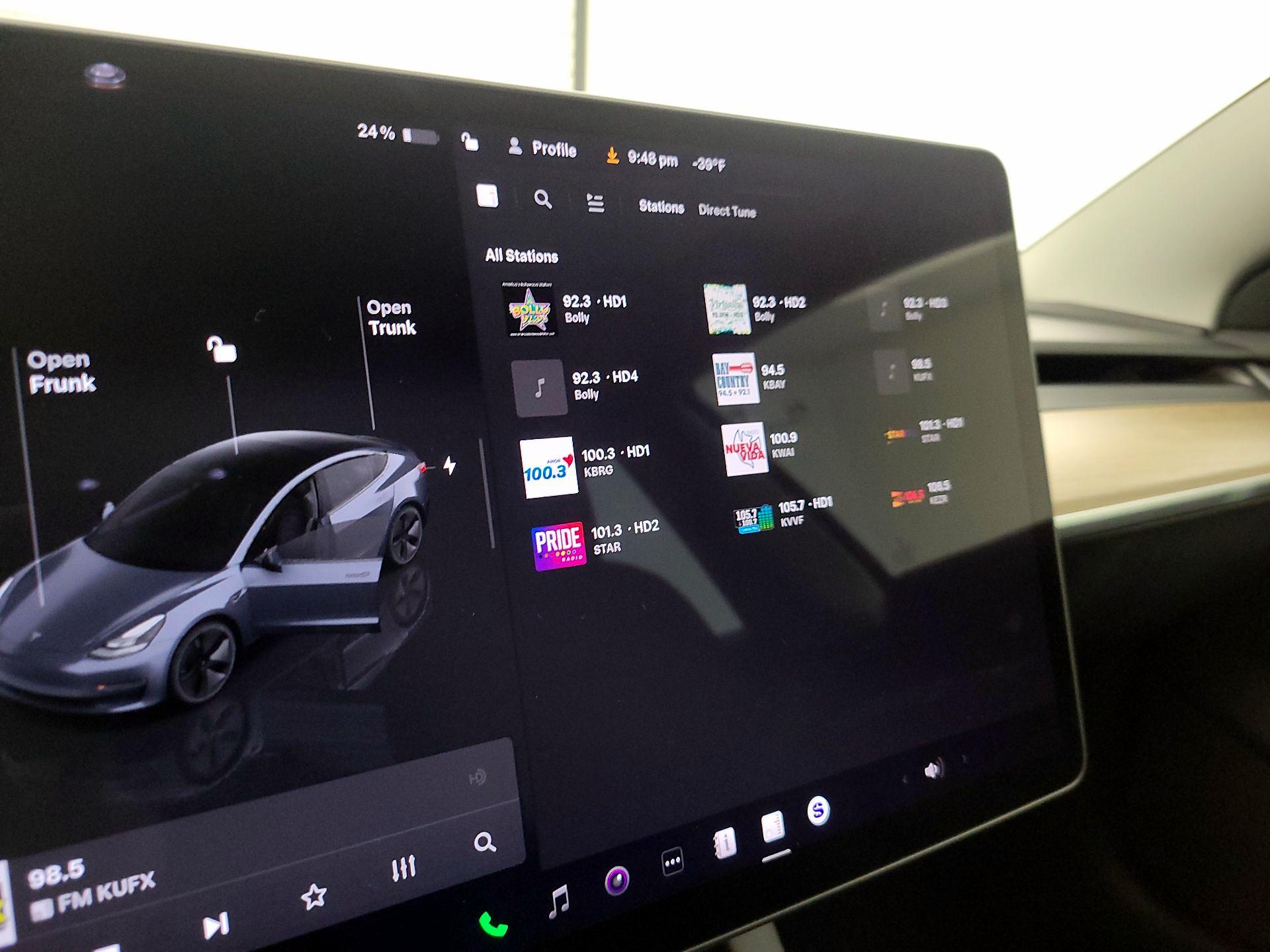 Thumbnail: 2023 Tesla Model 3 - 16