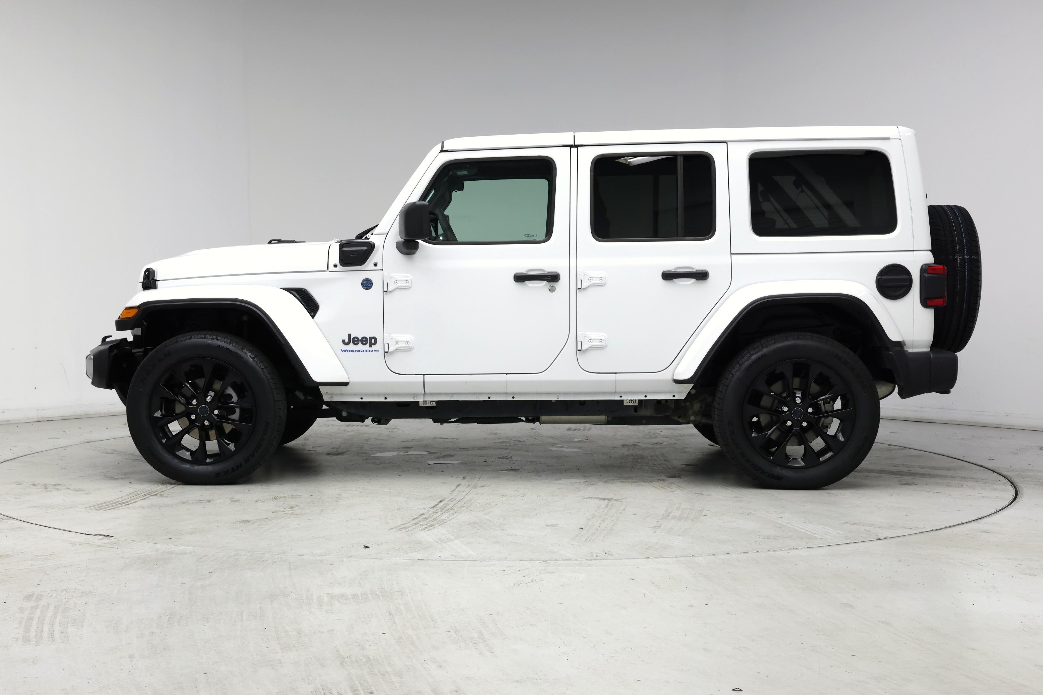 Thumbnail: 2025 Jeep Wrangler - 3