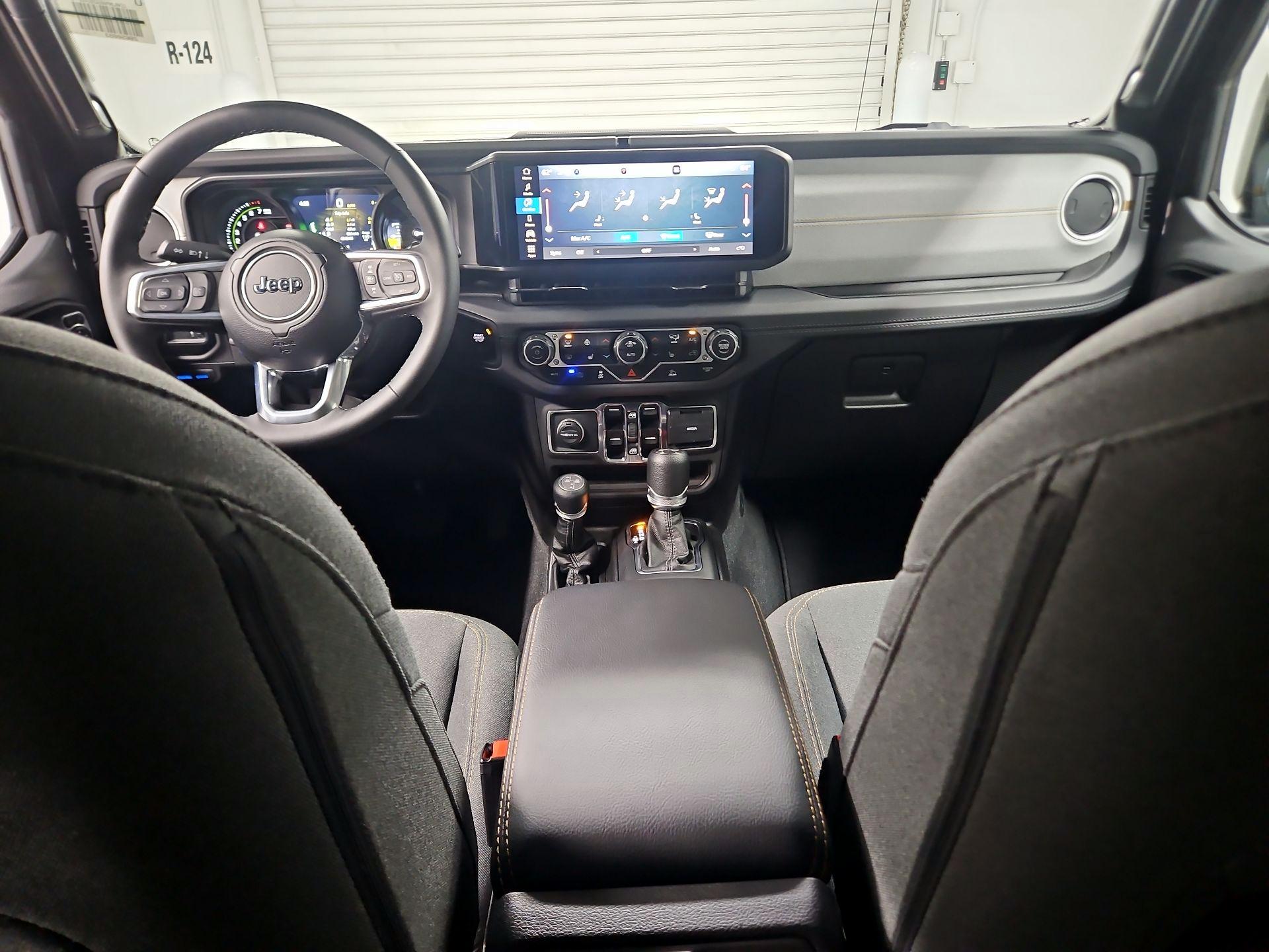 Thumbnail: 2025 Jeep Wrangler - 9