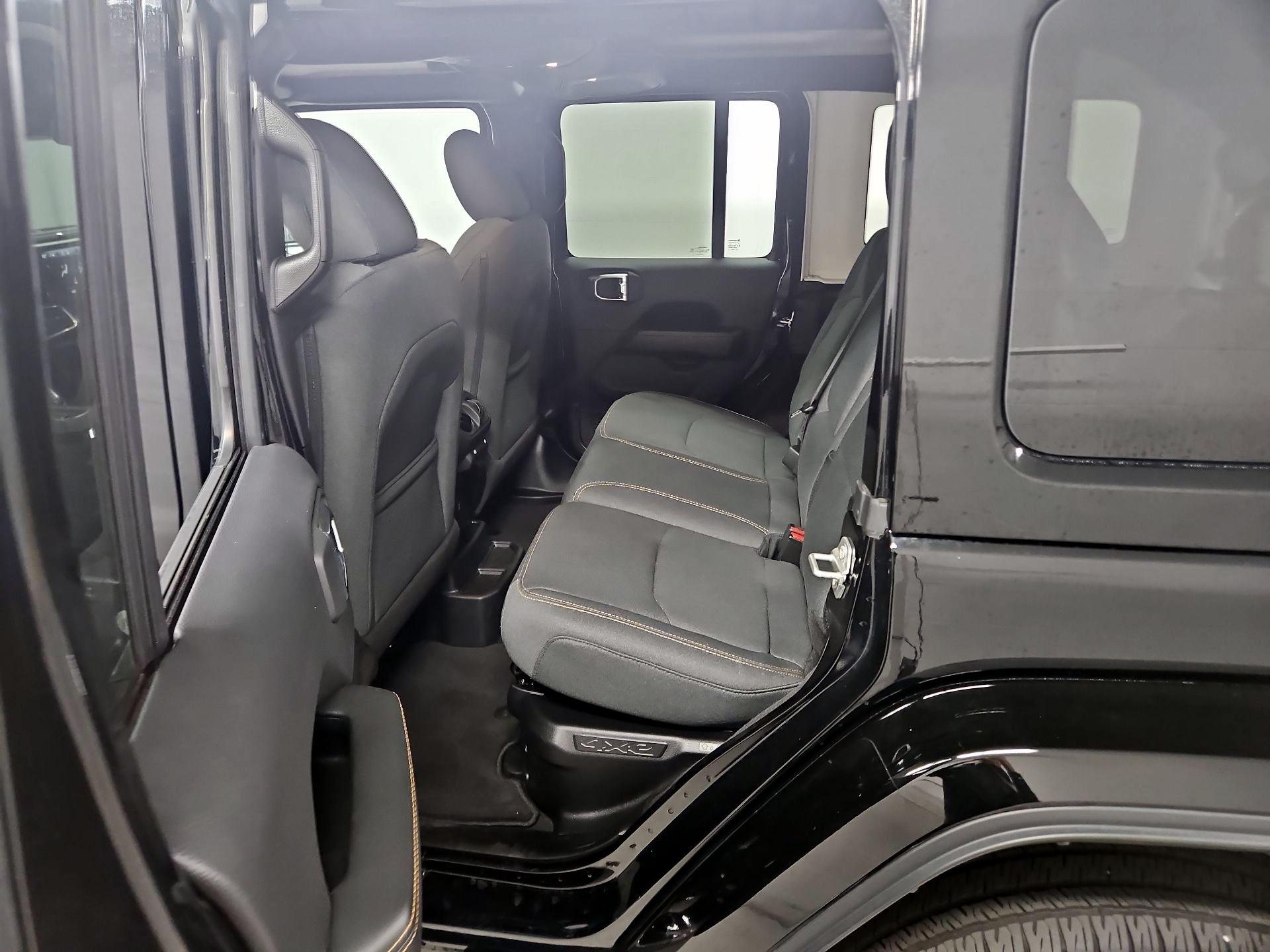Thumbnail: 2025 Jeep Wrangler - 19