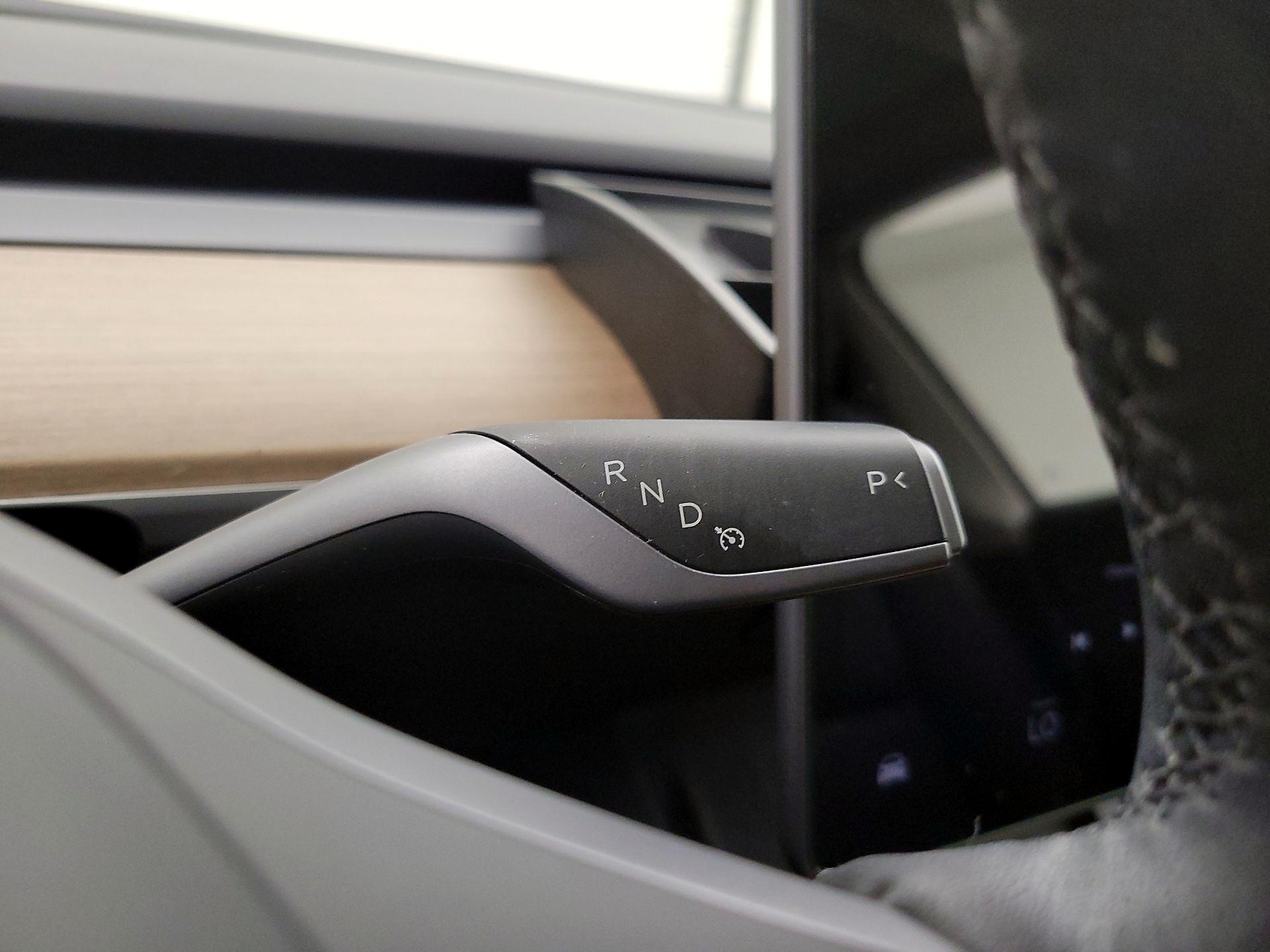 Thumbnail: 2025 Tesla Model Y - 17