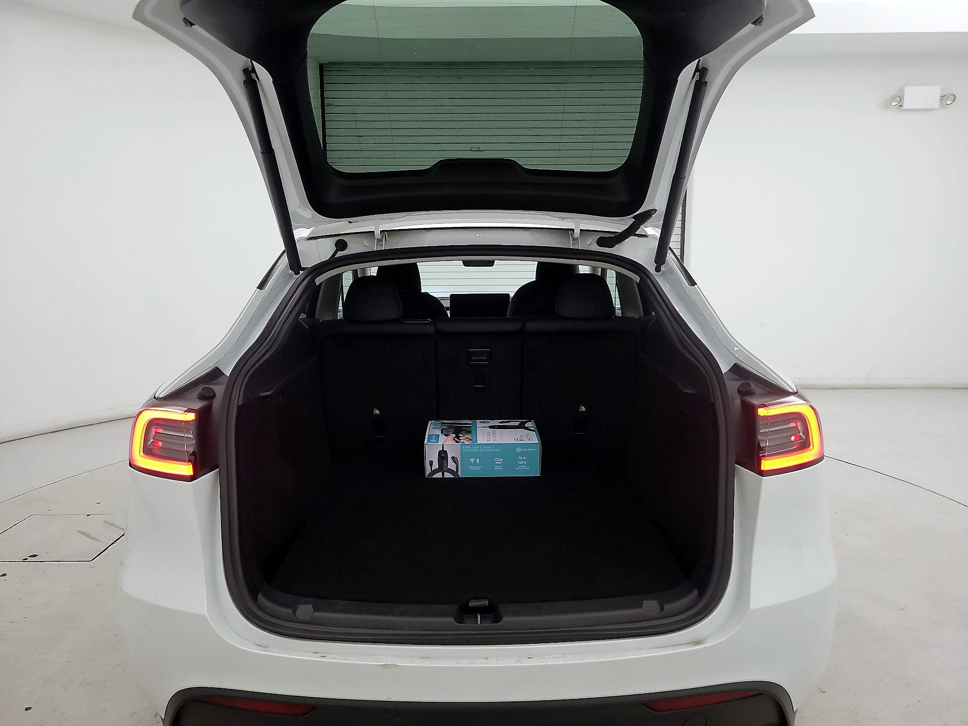 Thumbnail: 2025 Tesla Model Y - 20