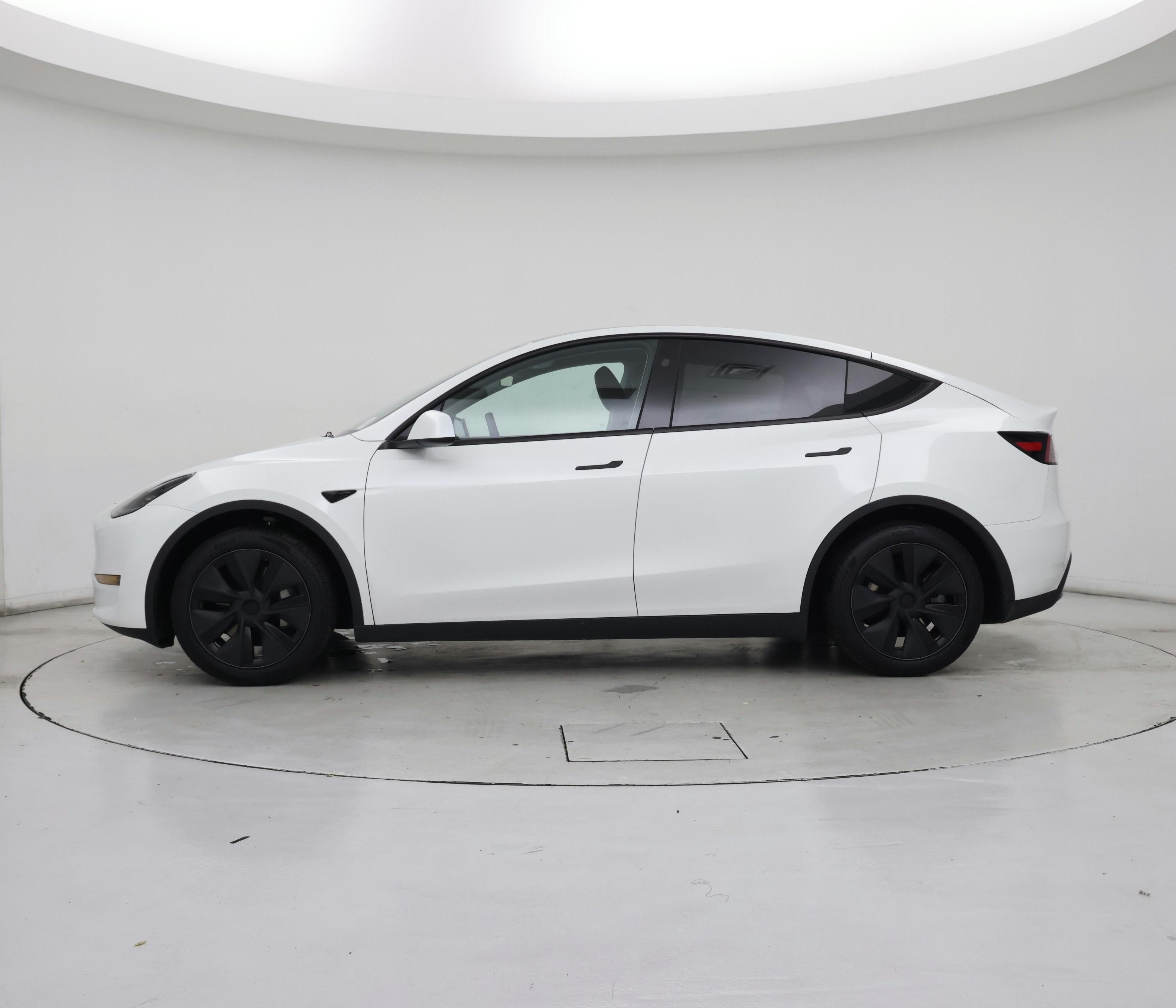 Thumbnail: 2025 Tesla Model Y - 3