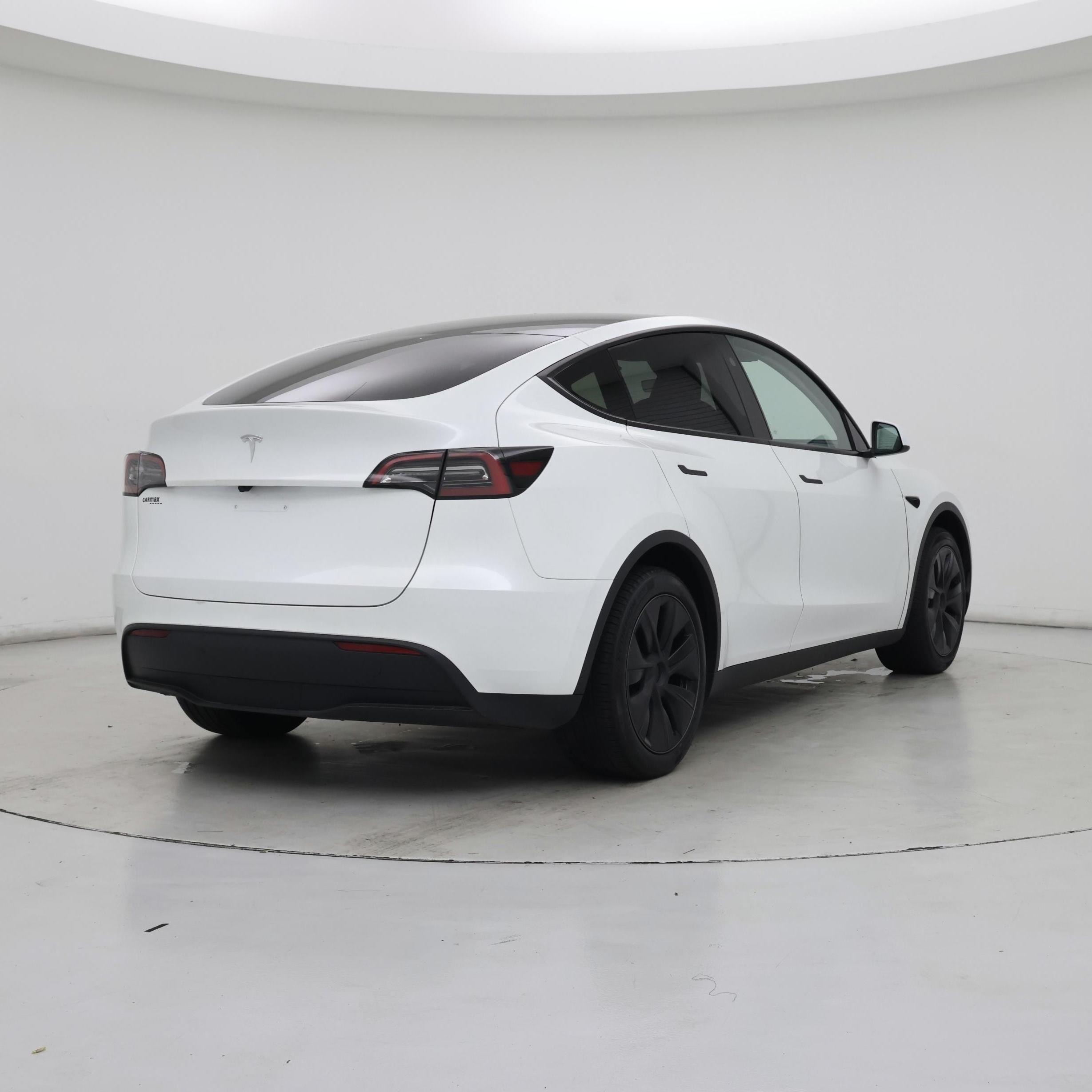 Thumbnail: 2025 Tesla Model Y - 8
