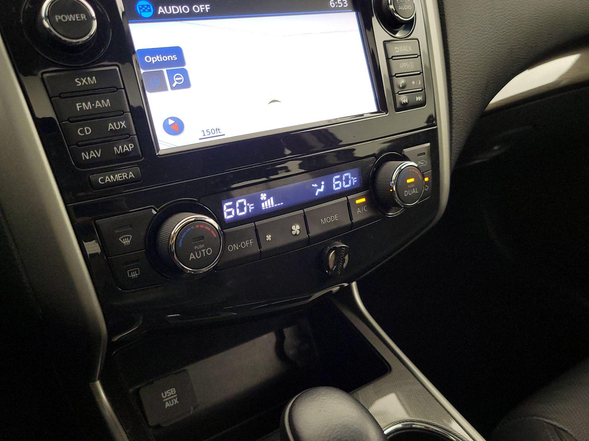 Thumbnail: 2015 Nissan Altima - 17