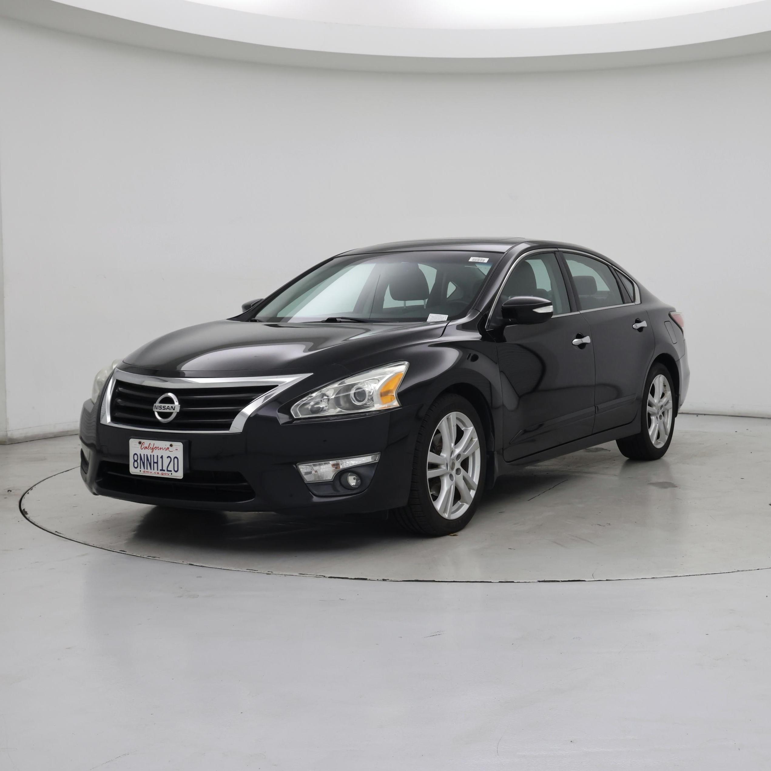 Thumbnail: 2015 Nissan Altima - 4