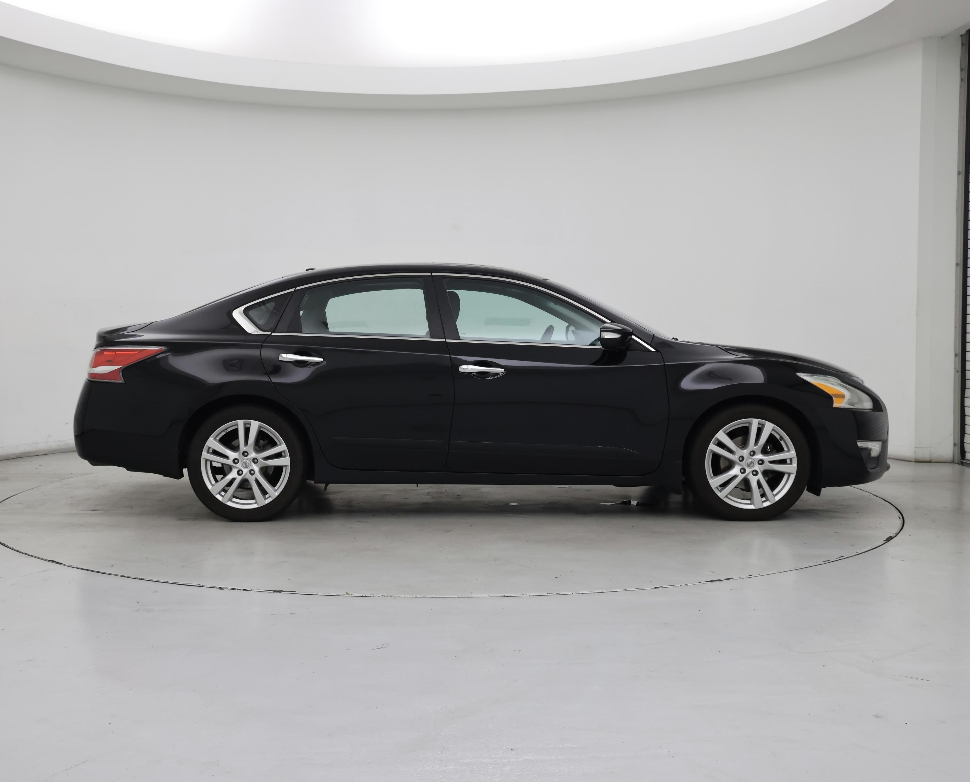 Thumbnail: 2015 Nissan Altima - 7