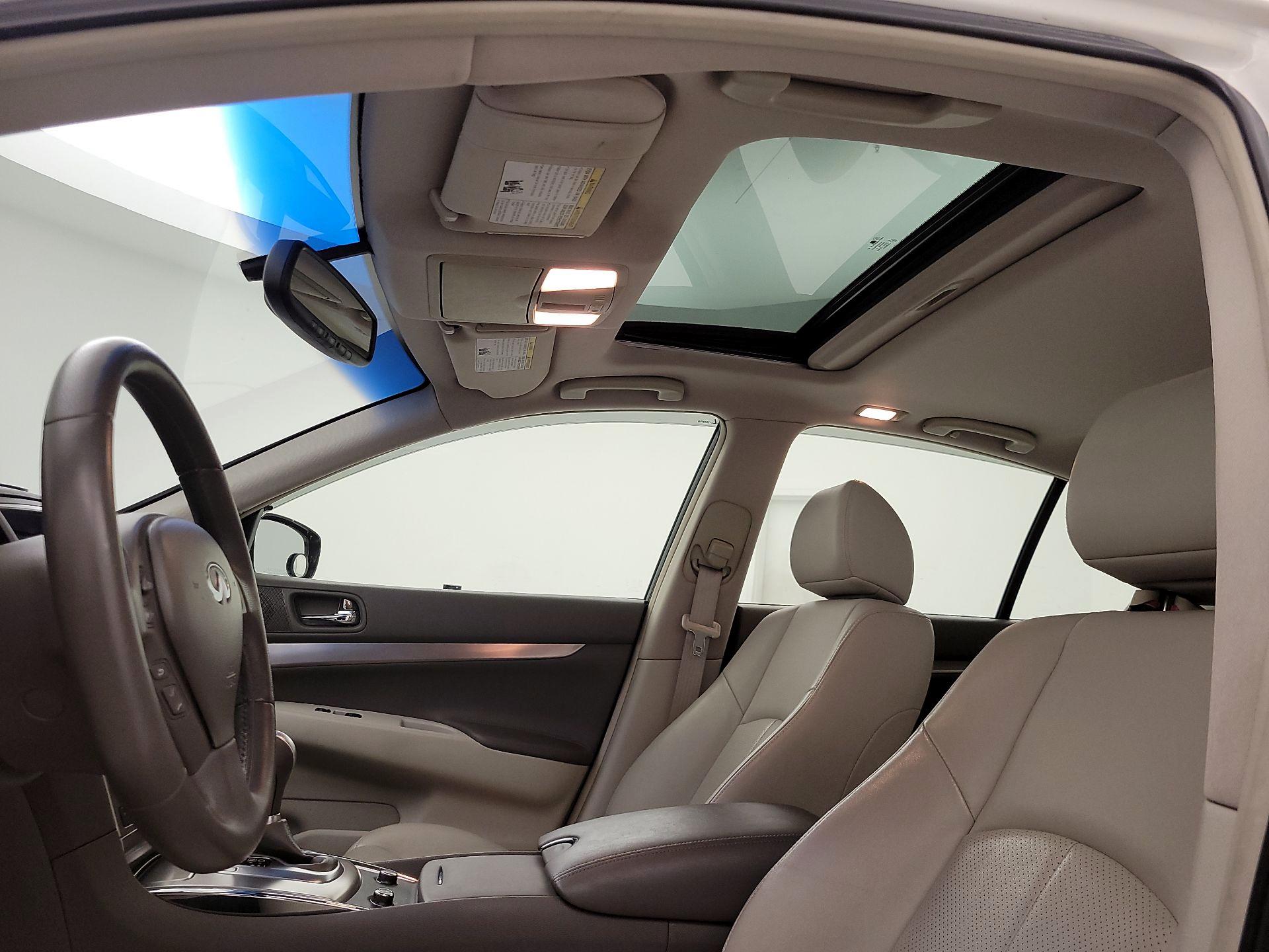 Thumbnail: 2015 INFINITI  - 19