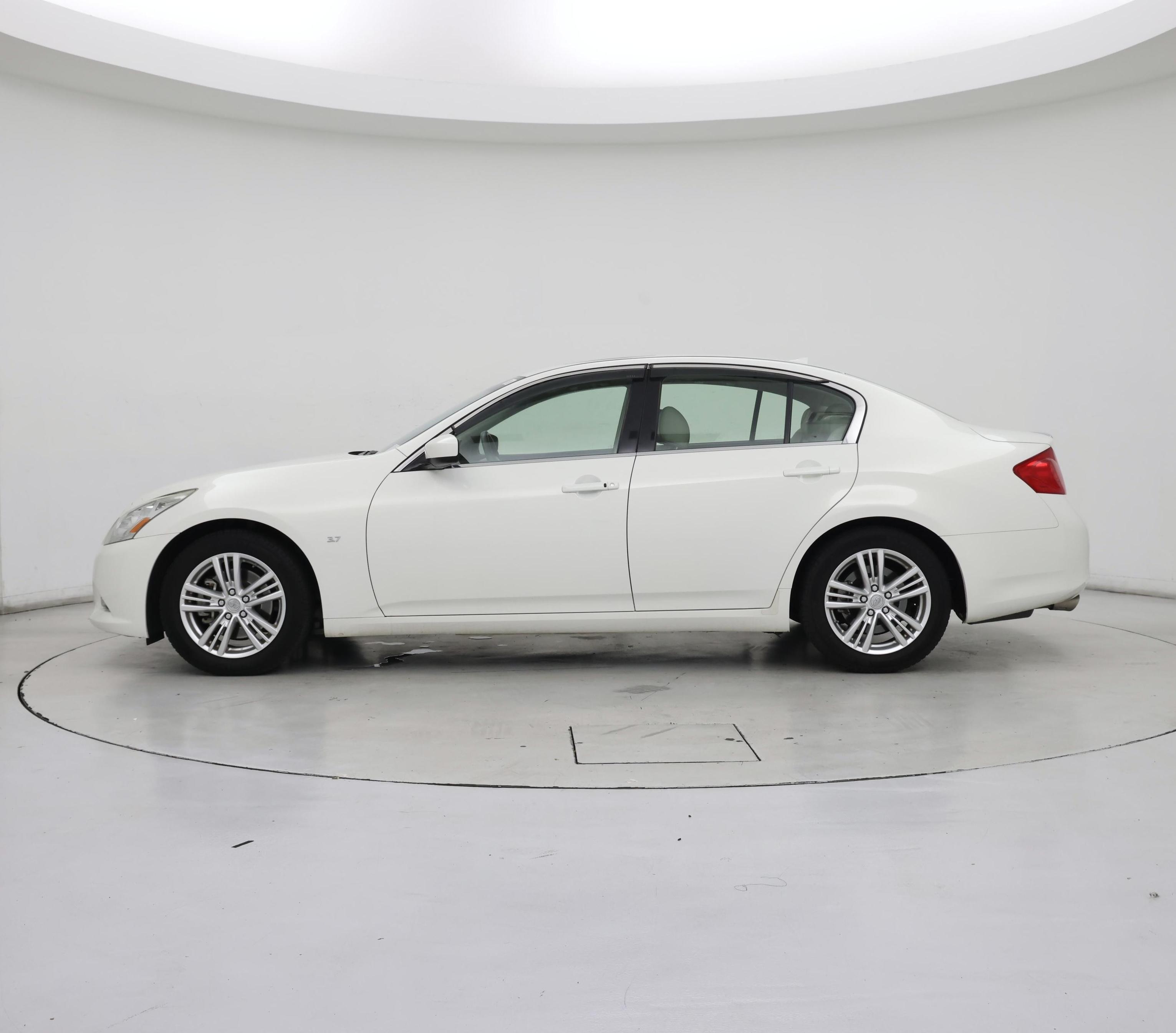 Thumbnail: 2015 INFINITI  - 3