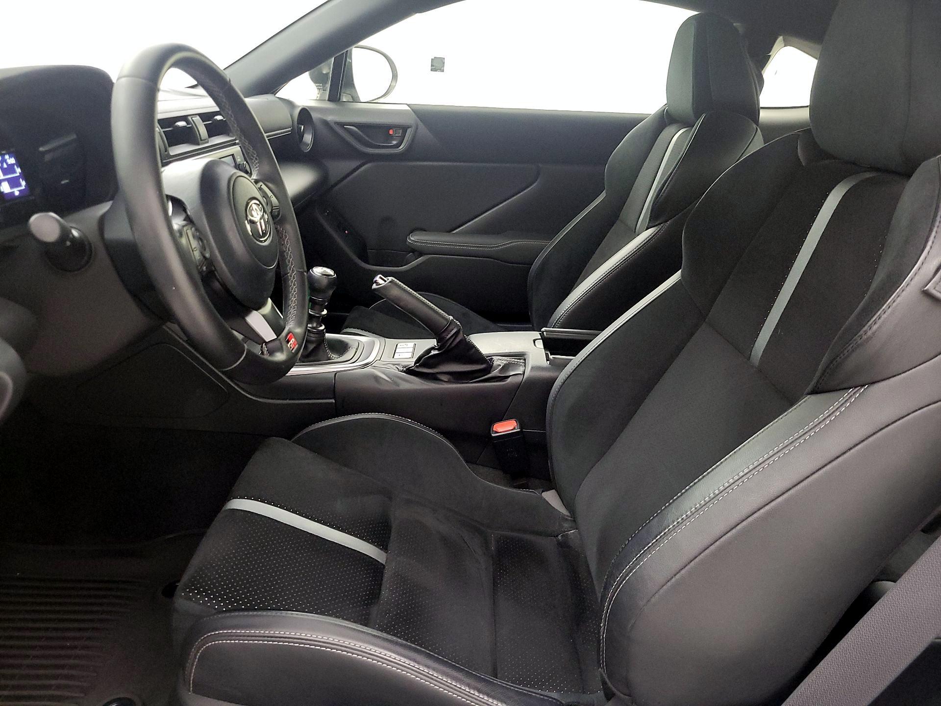 Thumbnail: 2023 Toyota GR86 - 11