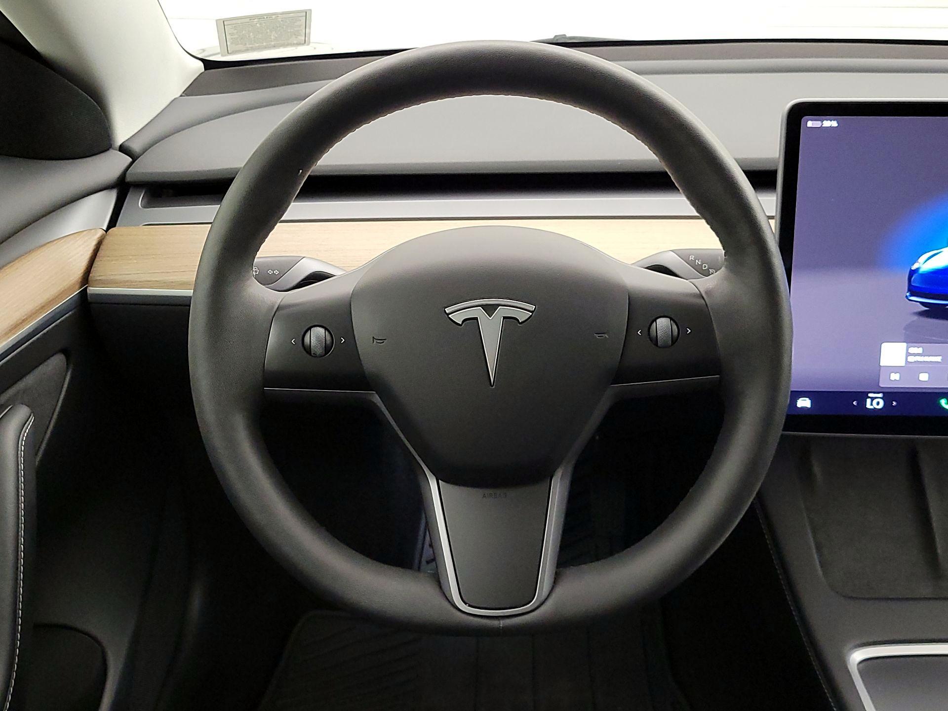Thumbnail: 2023 Tesla Model 3 - 10