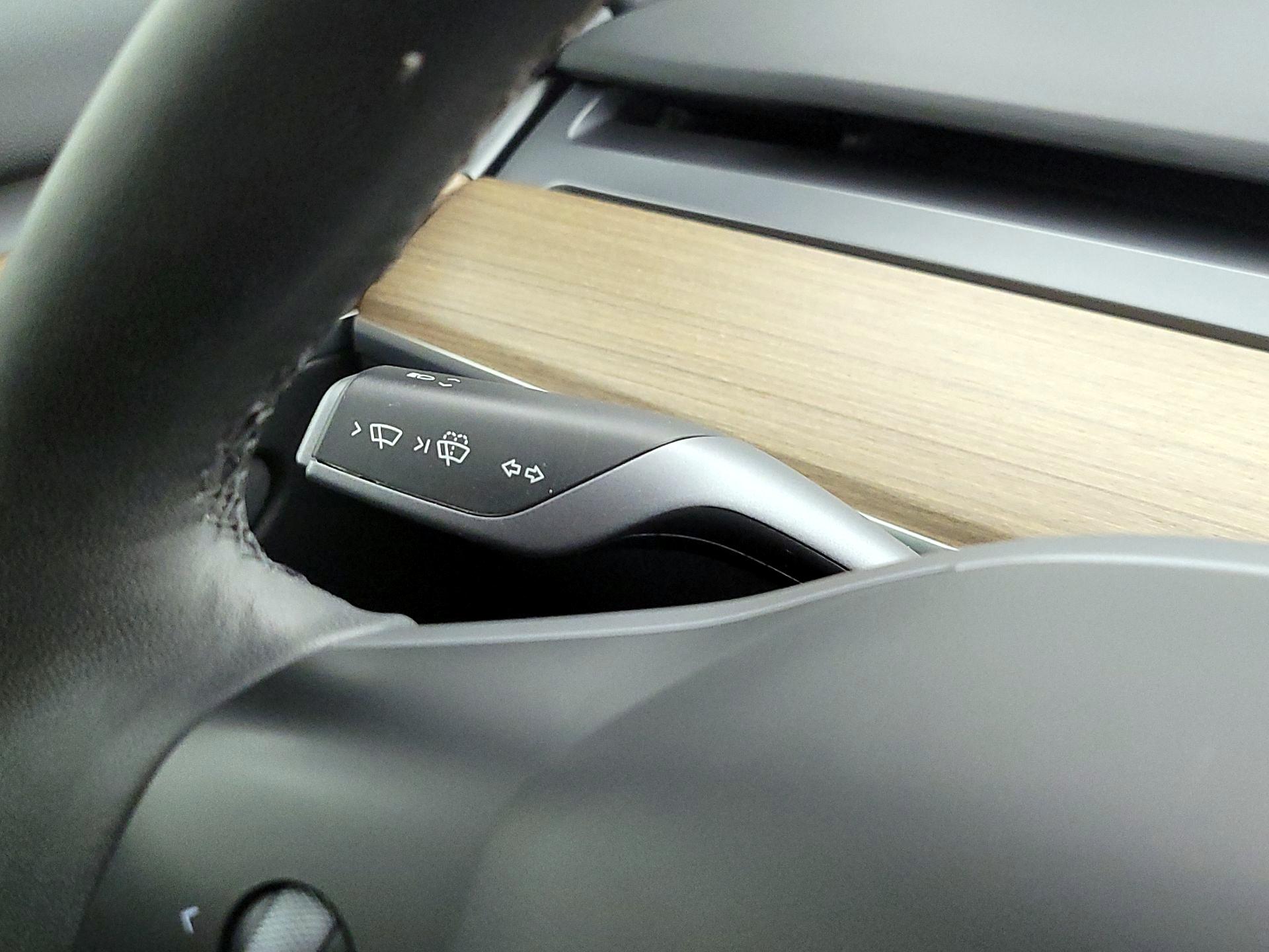 Thumbnail: 2023 Tesla Model 3 - 13