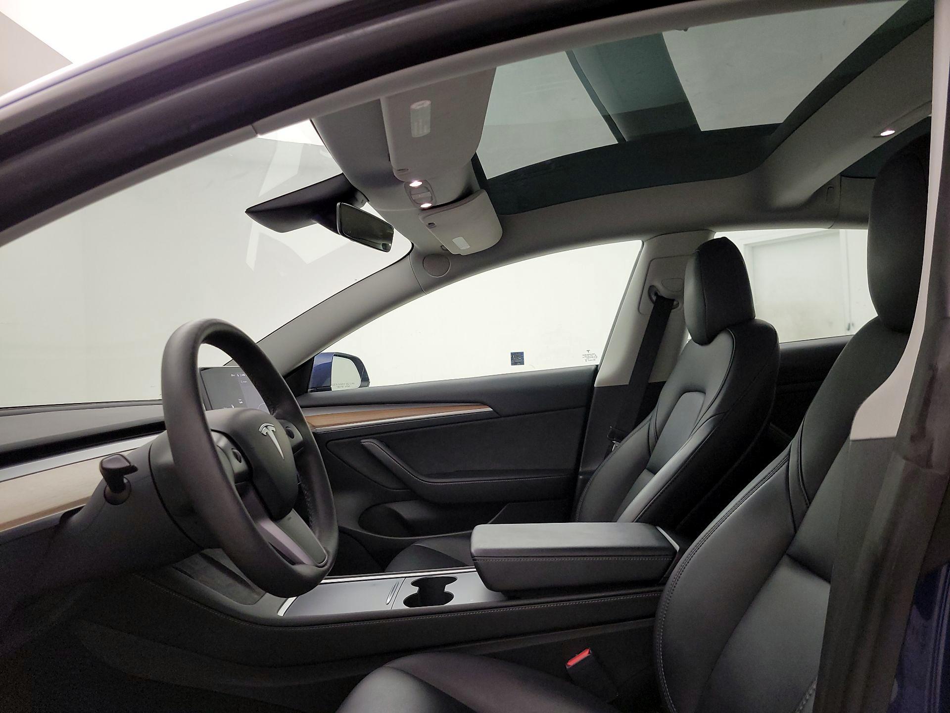 Thumbnail: 2023 Tesla Model 3 - 20