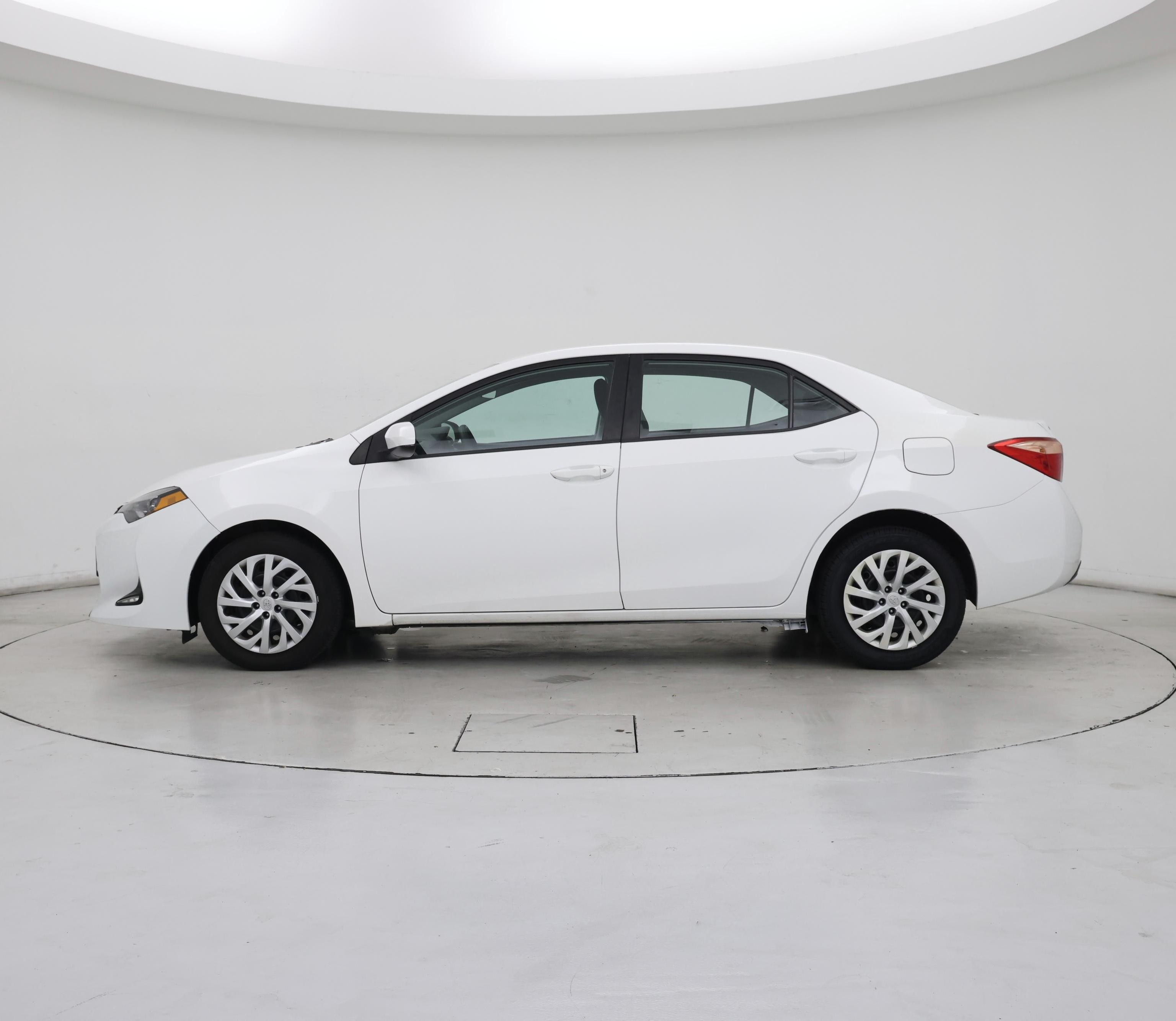 Thumbnail: 2019 Toyota Corolla - 3