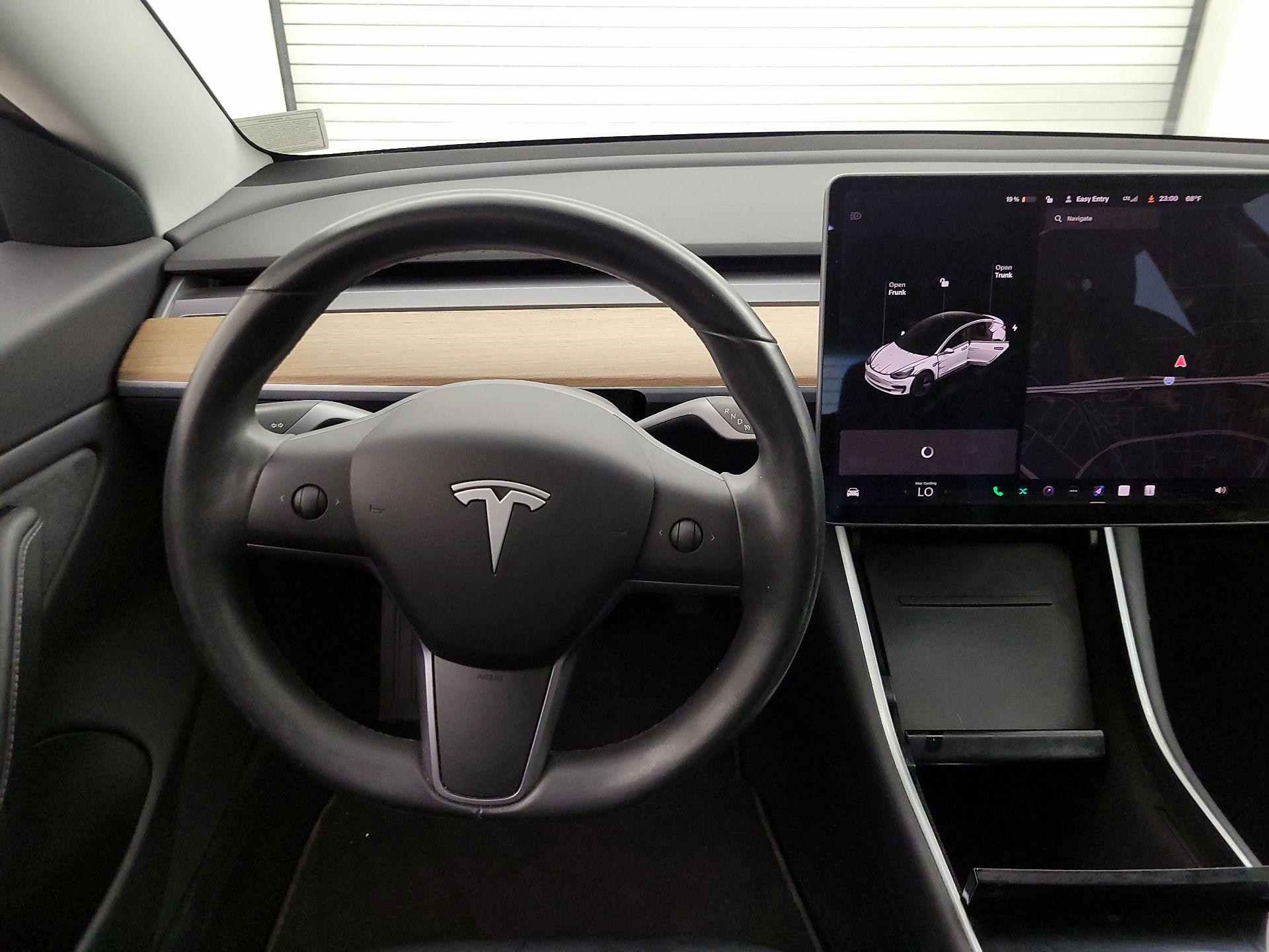 Thumbnail: 2019 Tesla Model 3 - 10