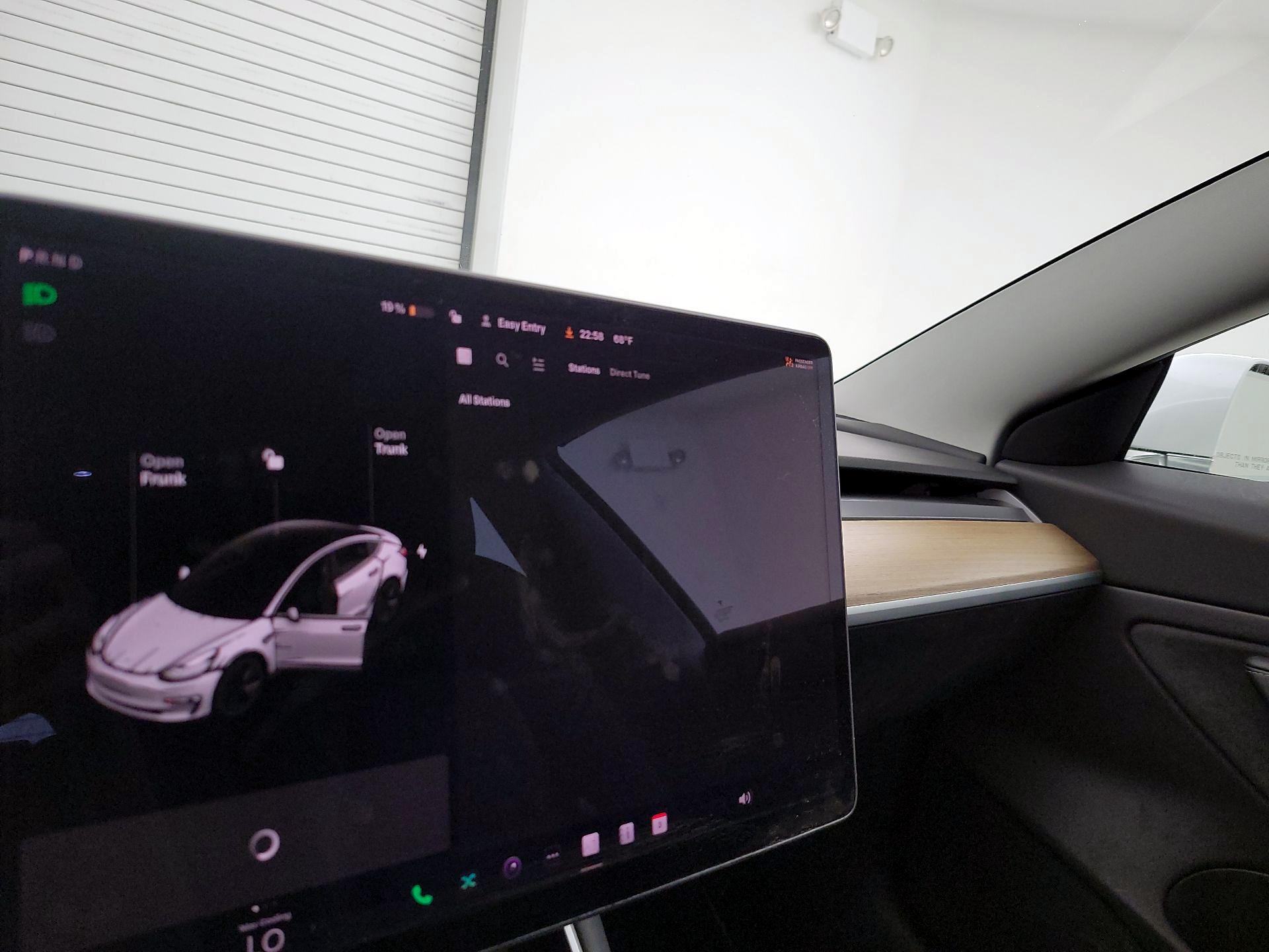 Thumbnail: 2019 Tesla Model 3 - 15
