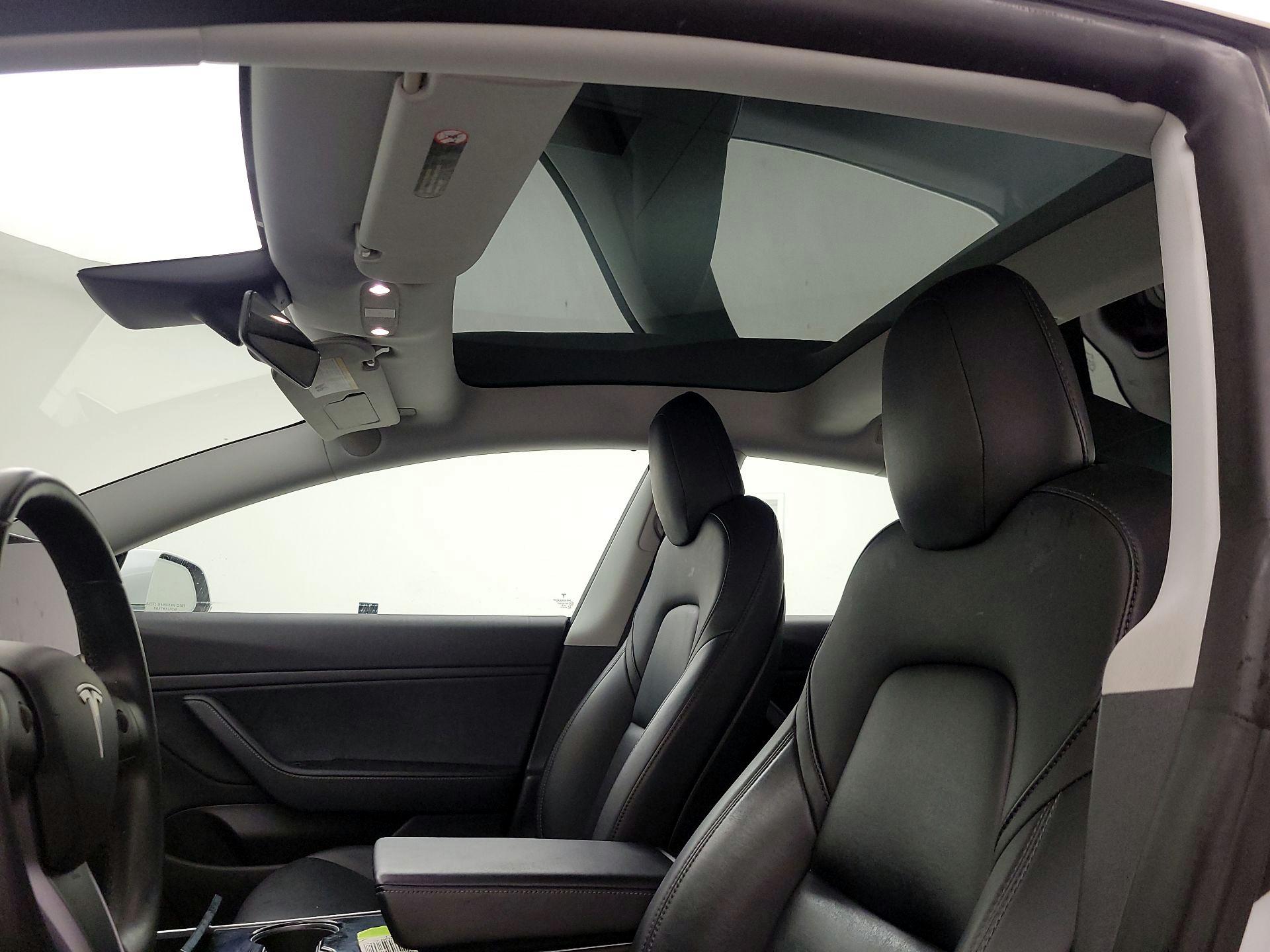 Thumbnail: 2019 Tesla Model 3 - 19