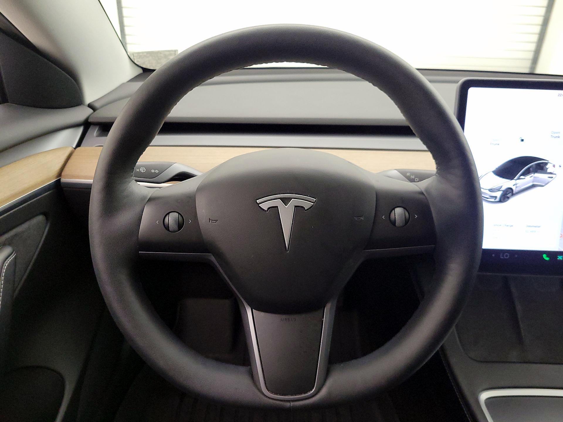 Thumbnail: 2021 Tesla Model 3 - 10