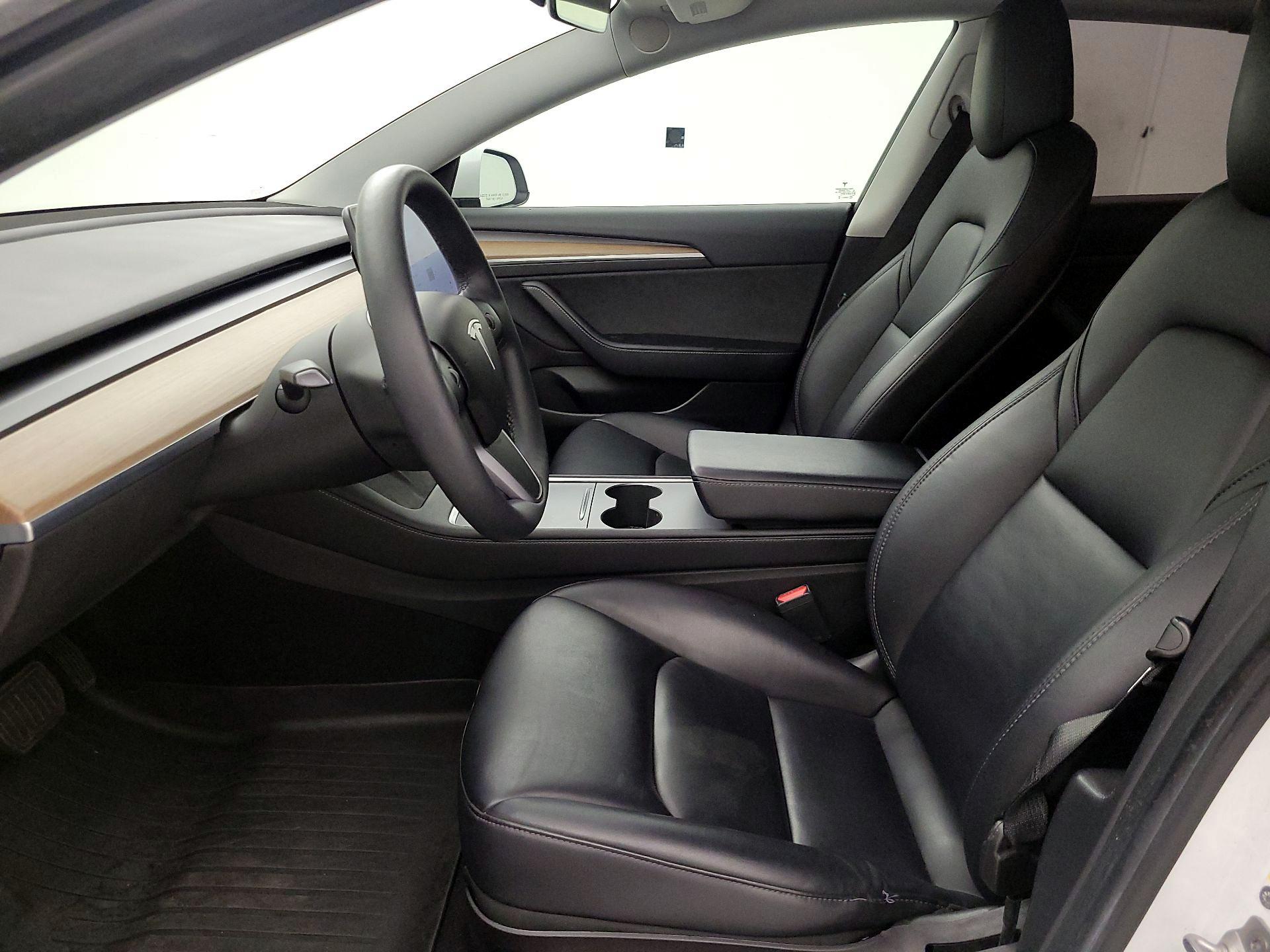 Thumbnail: 2021 Tesla Model 3 - 11