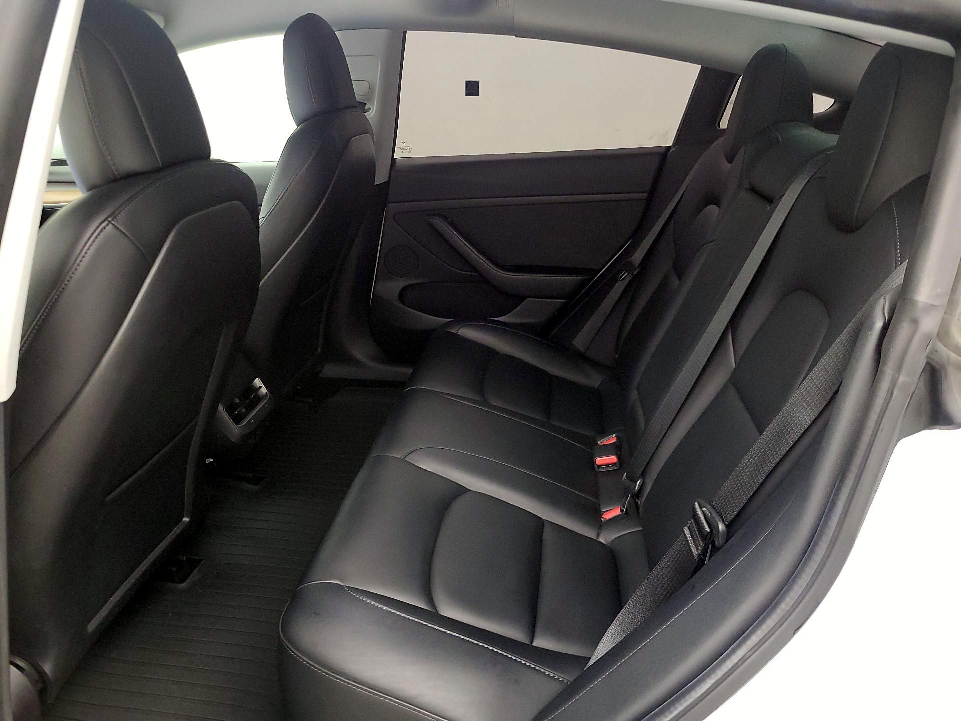 Thumbnail: 2021 Tesla Model 3 - 19