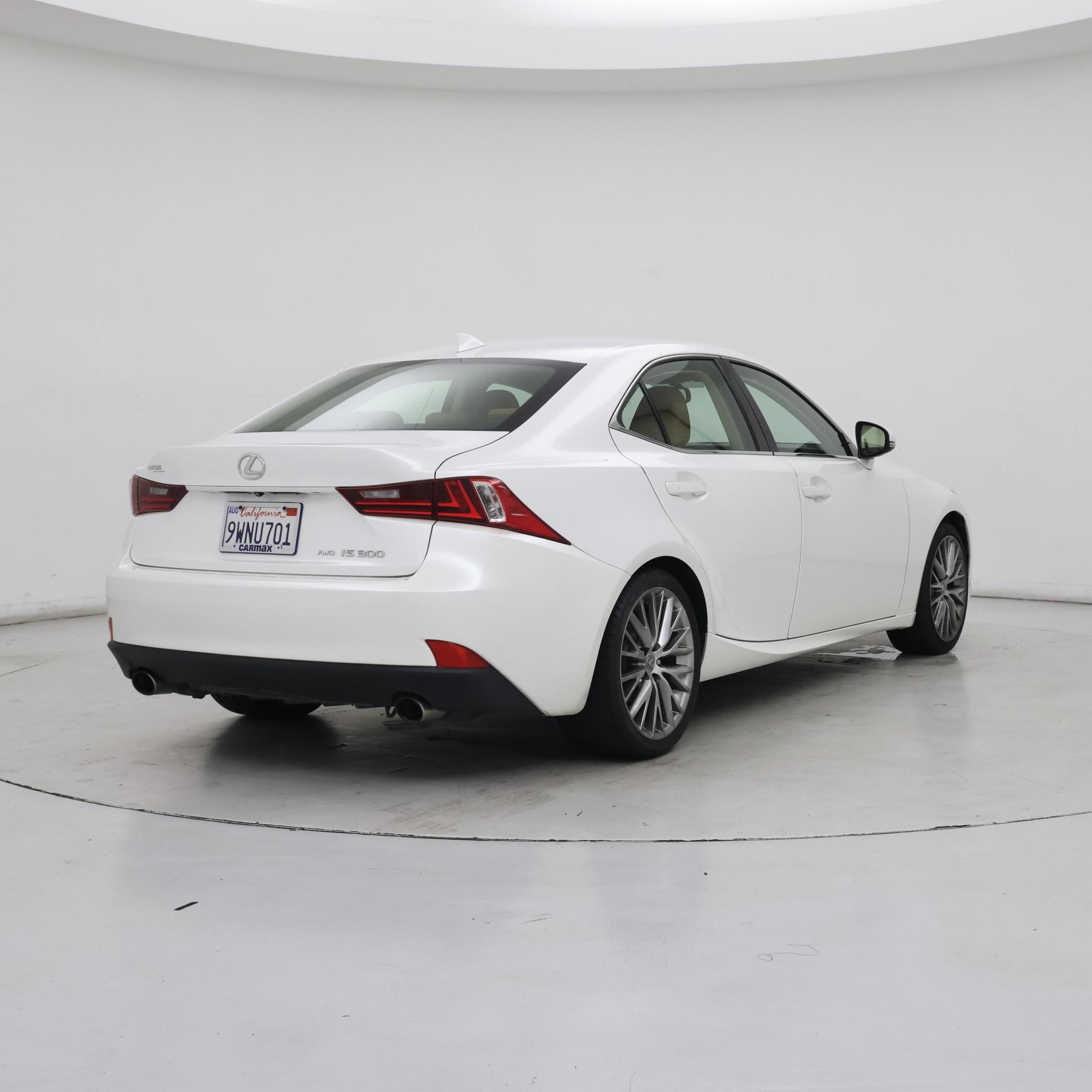 Thumbnail: 2016 Lexus IS - 8