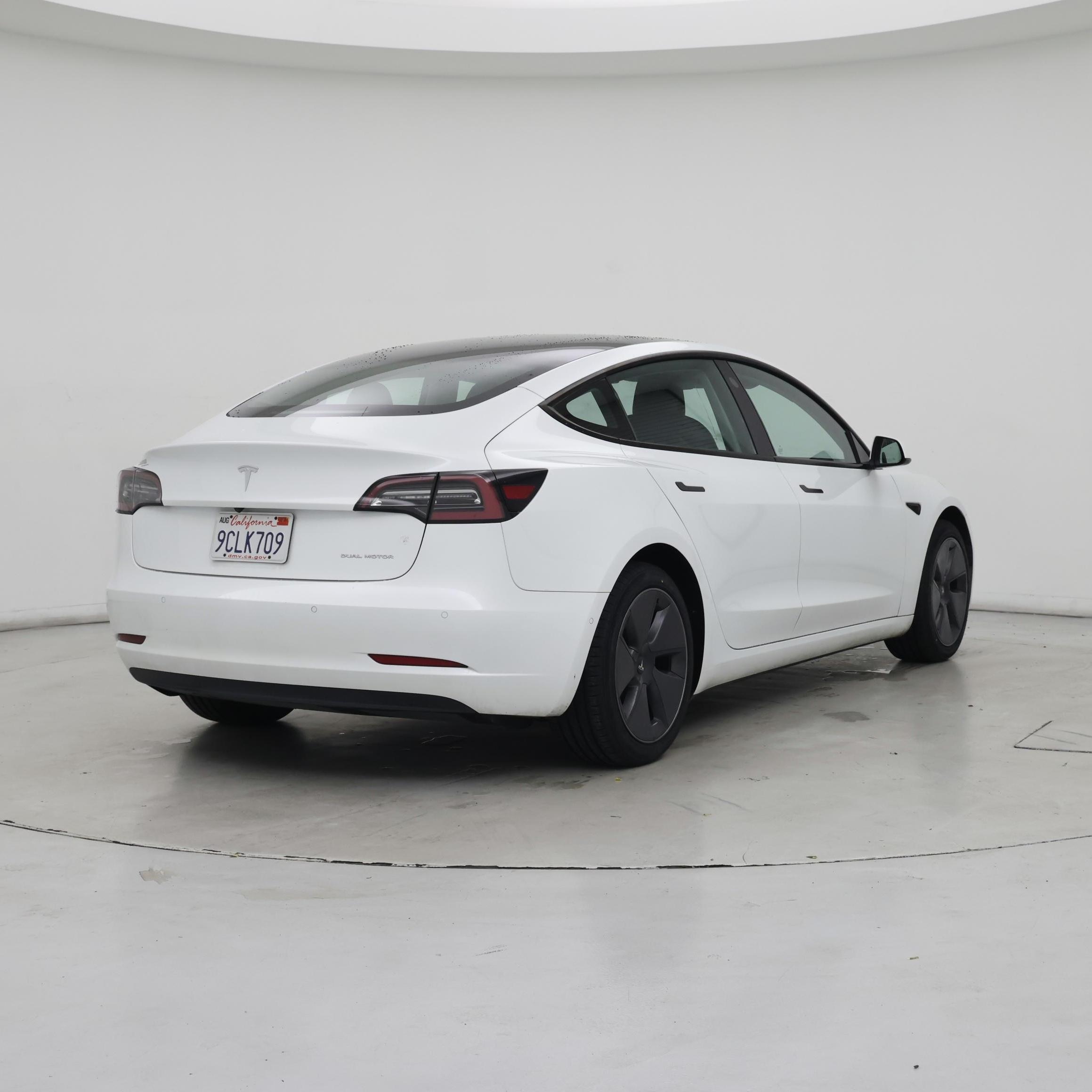 Thumbnail: 2022 Tesla Model 3 - 8