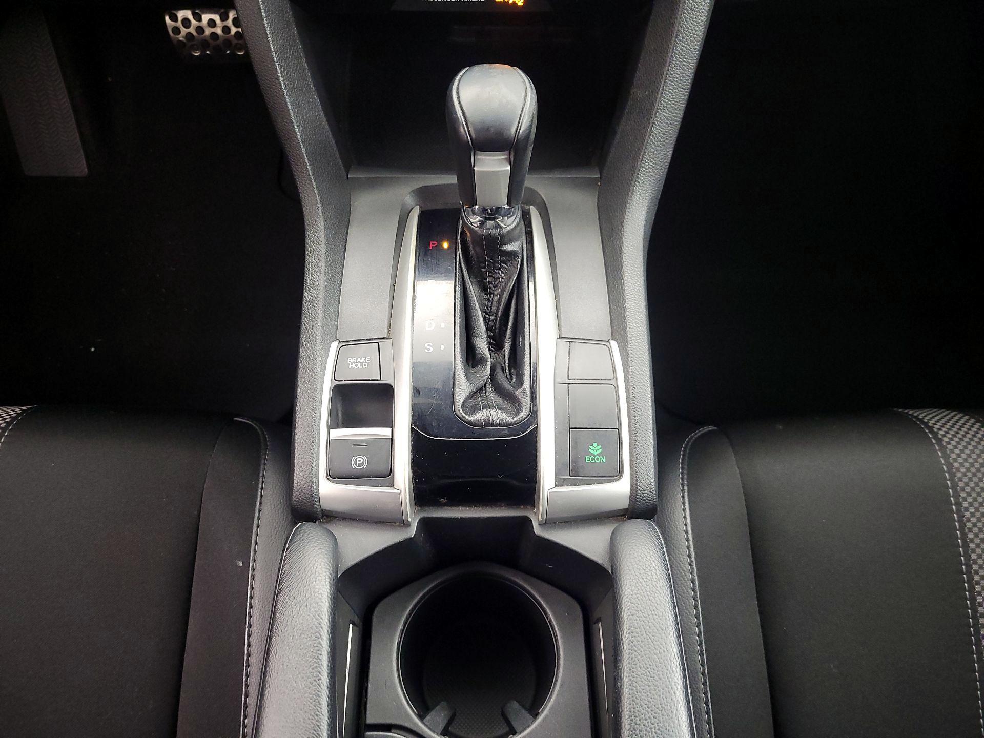 Thumbnail: 2019 Honda Civic - 17
