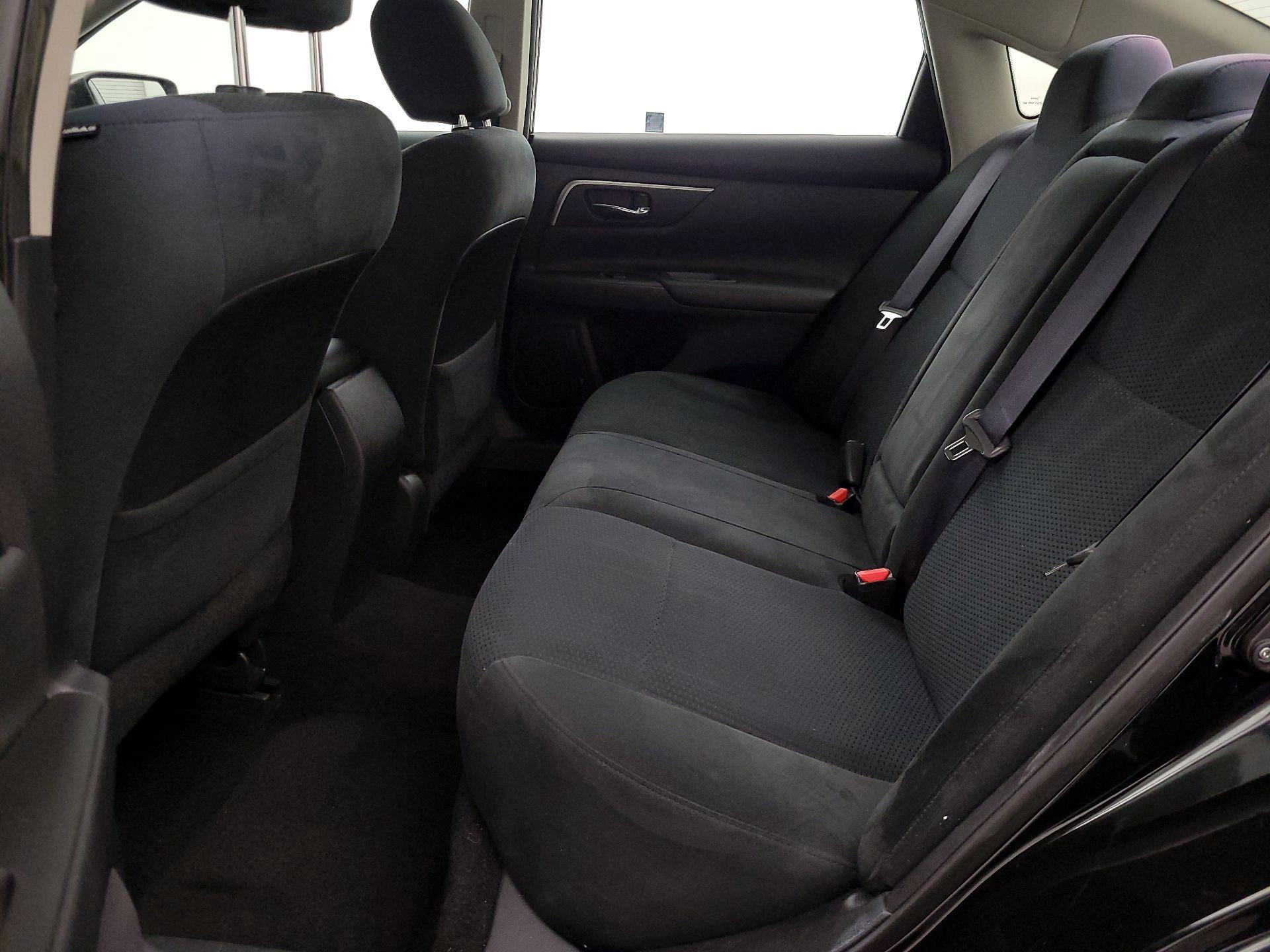 Thumbnail: 2015 Nissan Altima - 19