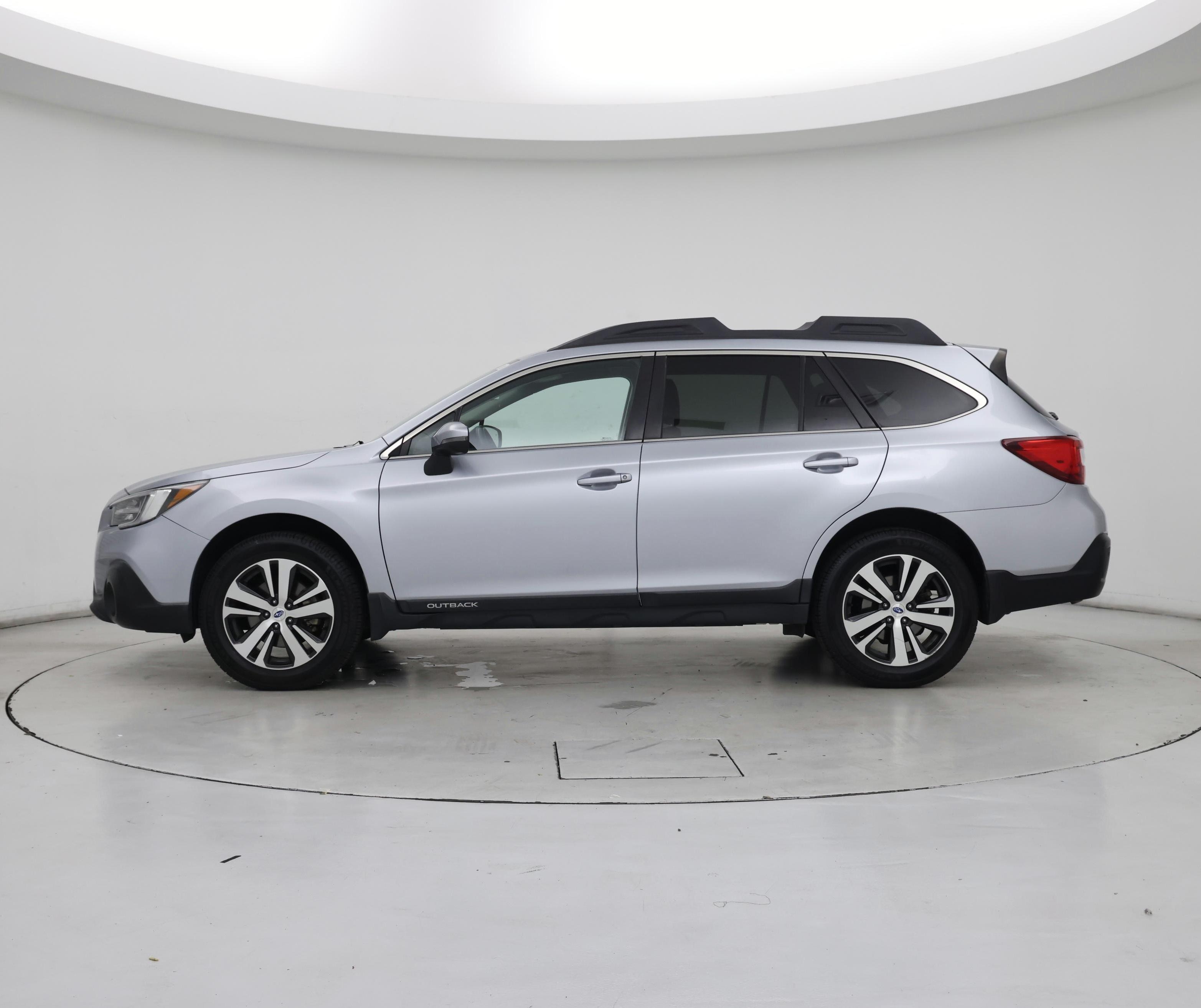 Thumbnail: 2018 Subaru Outback - 3