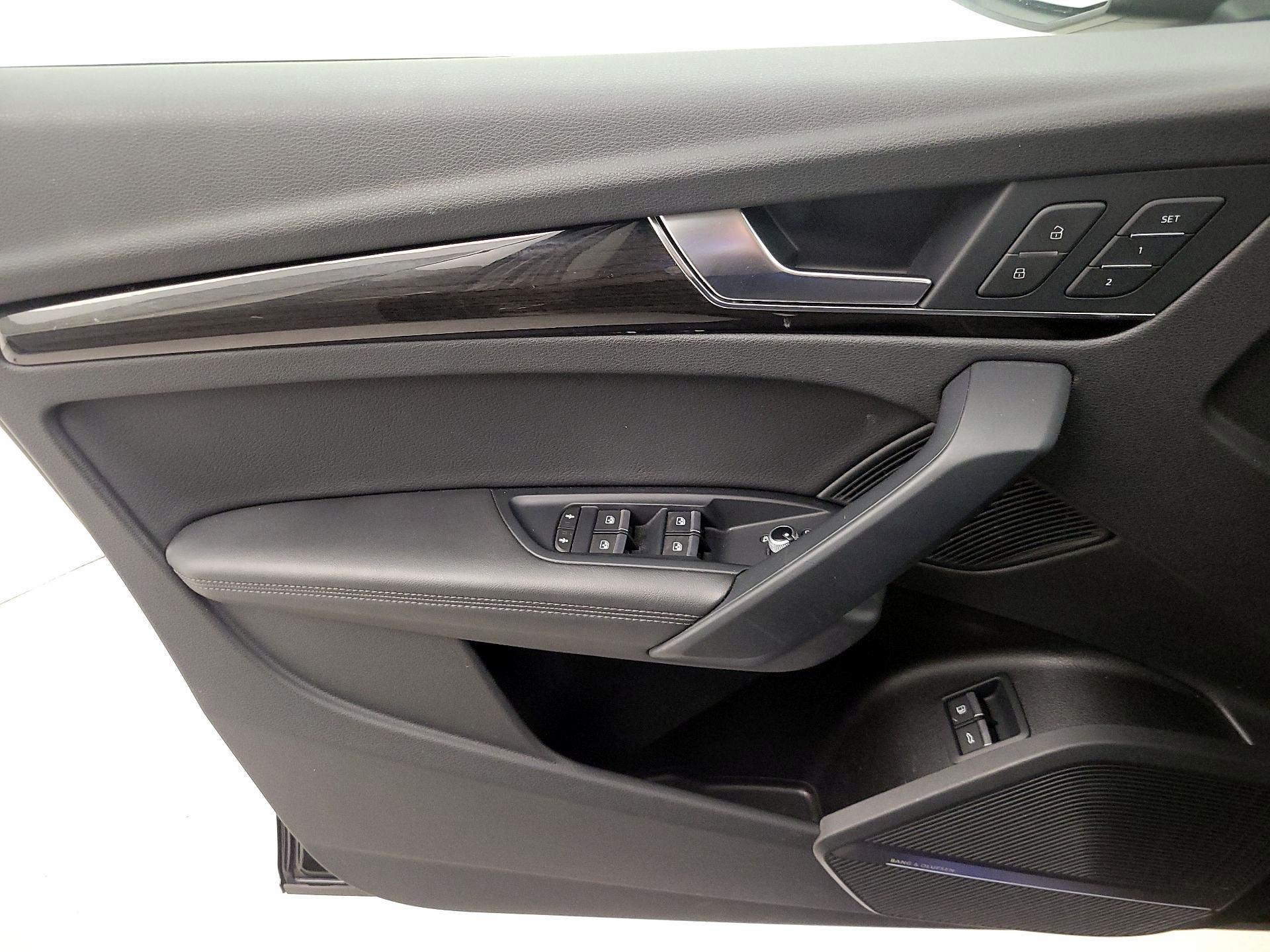Thumbnail: 2020 Audi Q5 - 12
